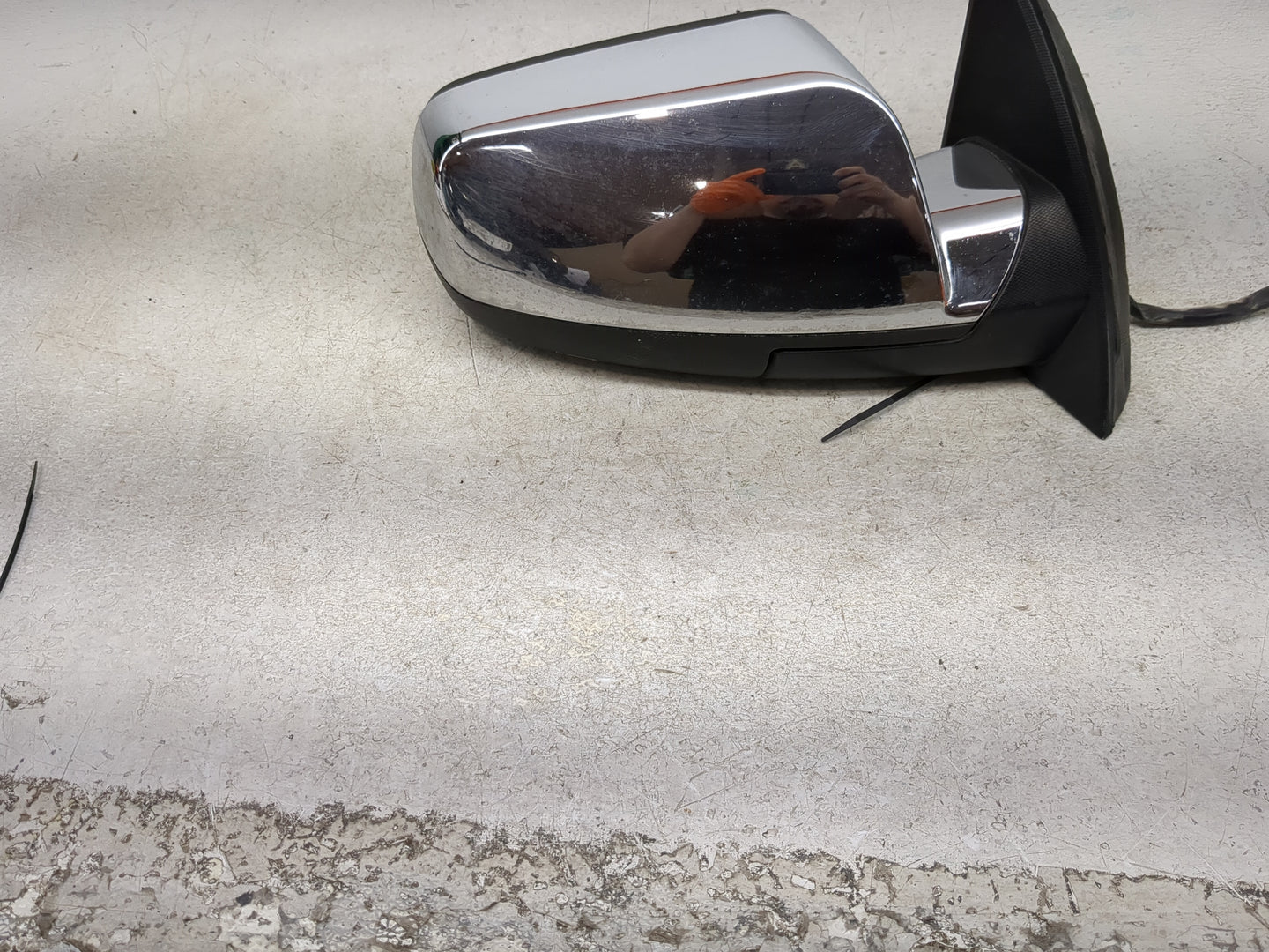 2010-2011 Chevrolet Equinox Passenger Side View Mirror - Right Door Mirror OEM Used - Oemusedautoparts1.com