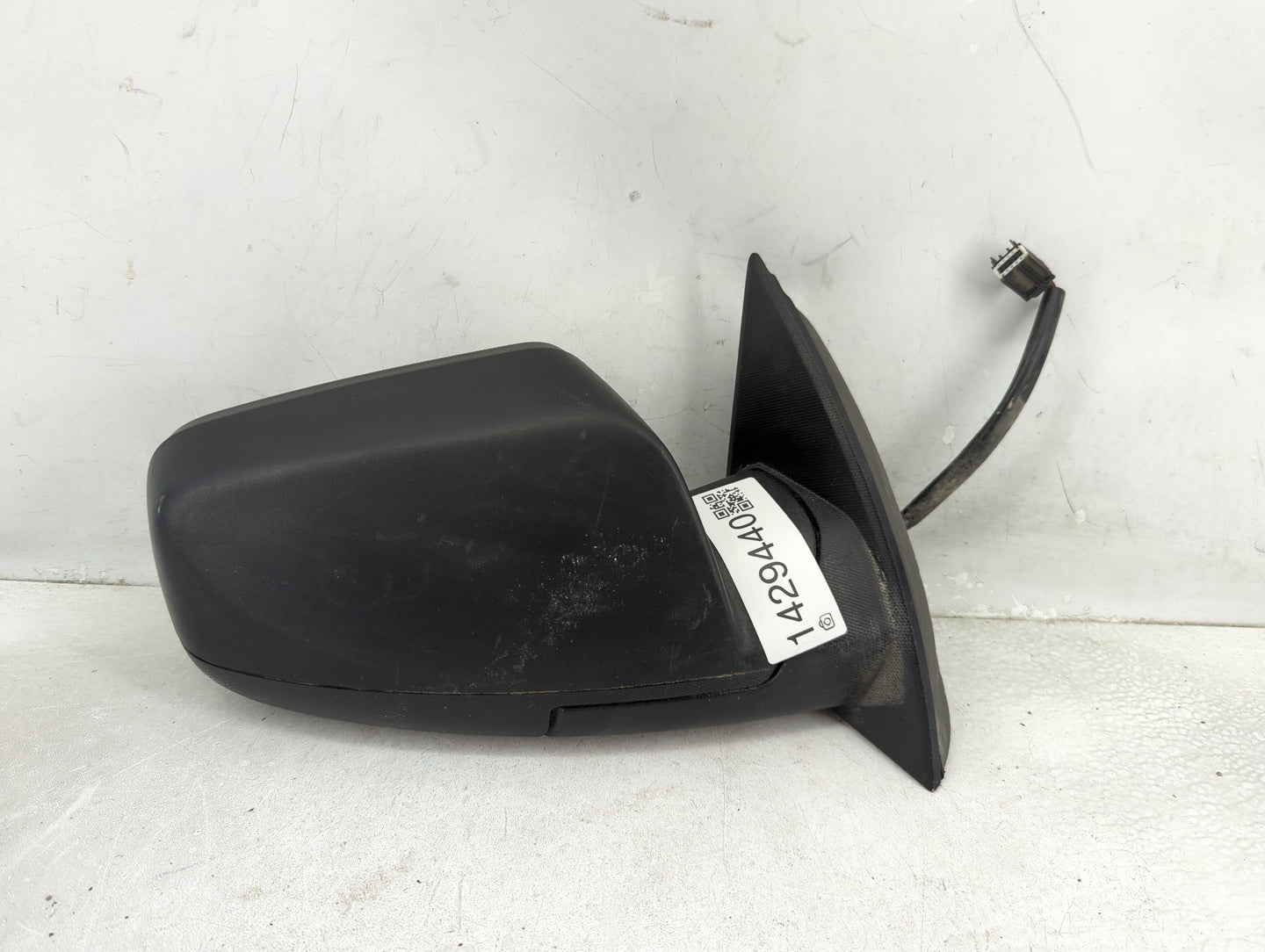 2010-2011 Chevrolet Equinox Passenger Side View Mirror - Right Door Mirror OEM Used - Oemusedautoparts1.com