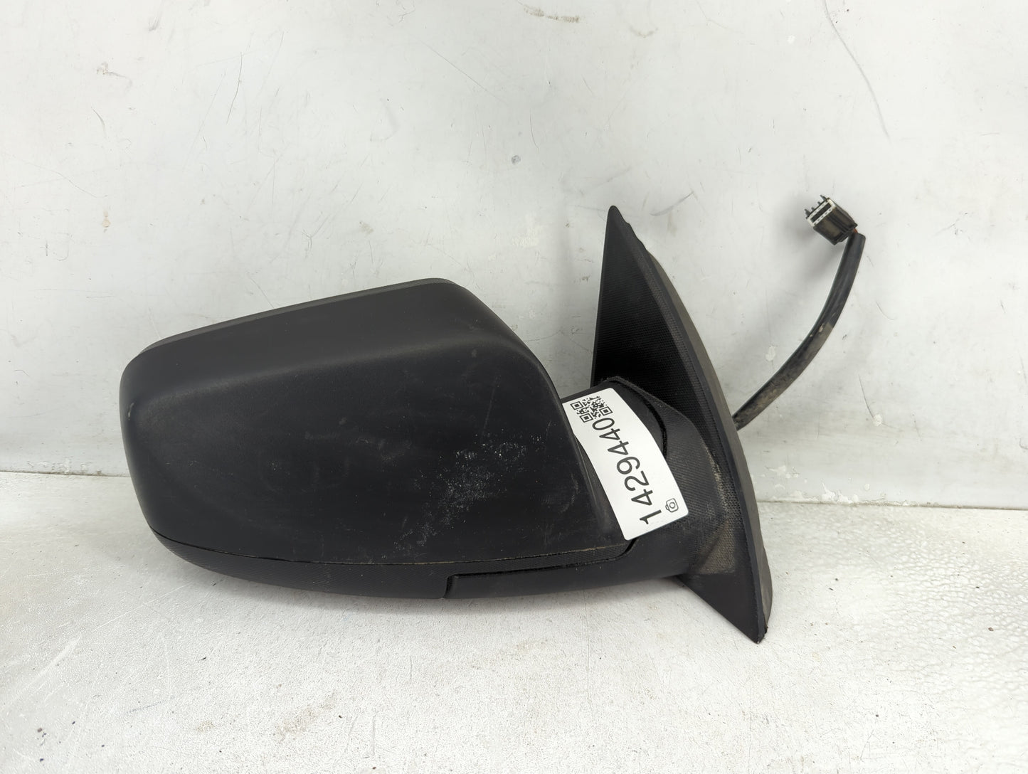 2010-2011 Chevrolet Equinox Passenger Side View Mirror - Right Door Mirror OEM Used - Oemusedautoparts1.com