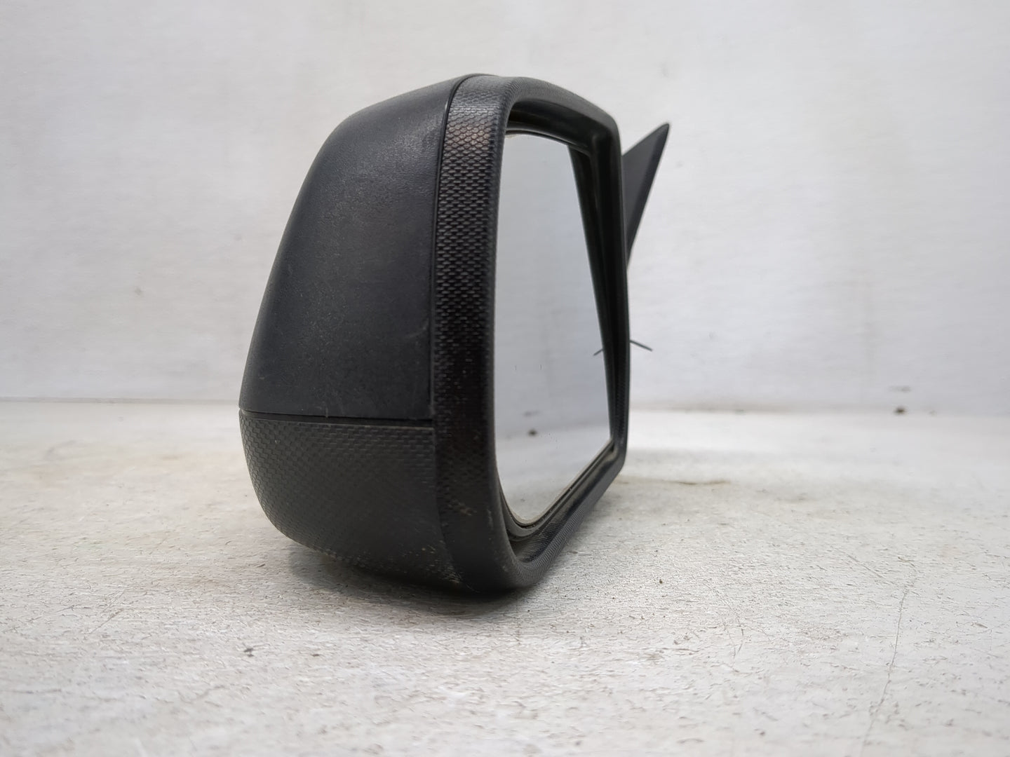 2010-2011 Chevrolet Equinox Driver Side View Mirror - Left Door Mirror OEM Used - Oemusedautoparts1.com