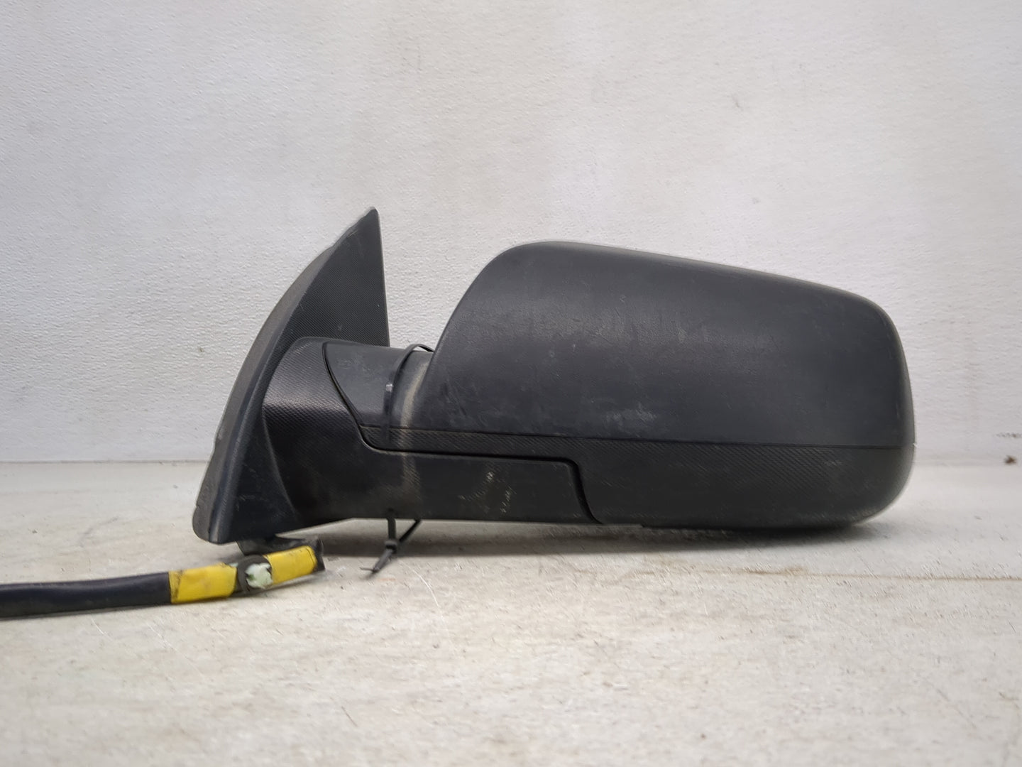 2010-2011 Chevrolet Equinox Driver Side View Mirror - Left Door Mirror OEM Used - Oemusedautoparts1.com