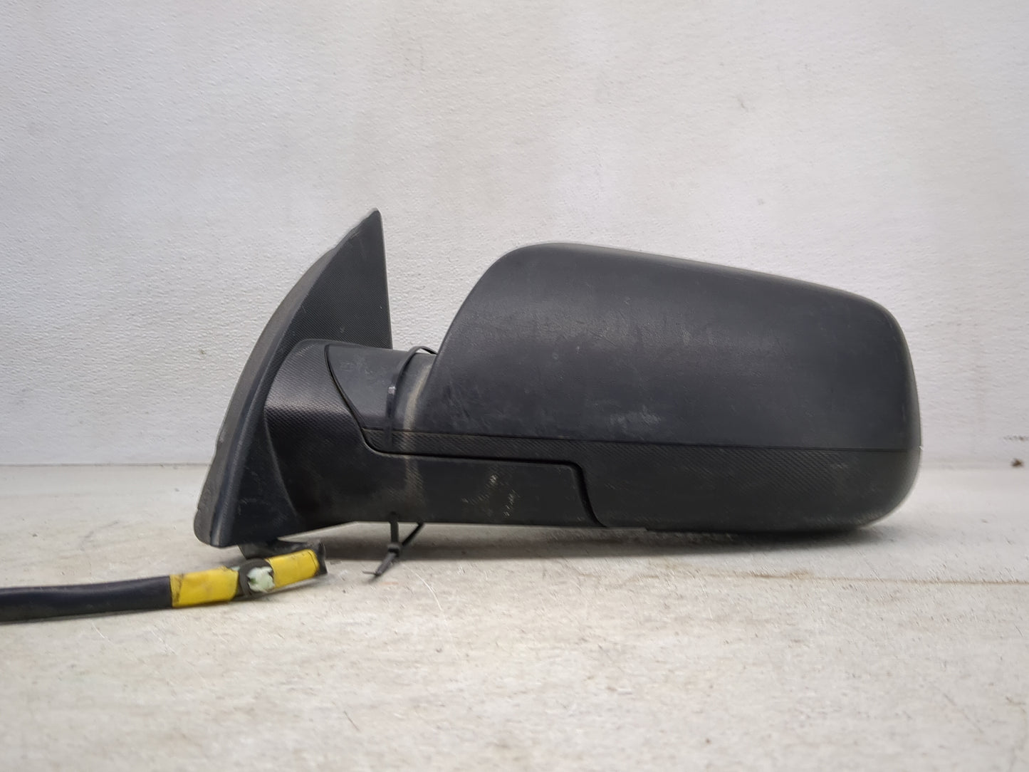 2010-2011 Chevrolet Equinox Driver Side View Mirror - Left Door Mirror OEM Used - Oemusedautoparts1.com