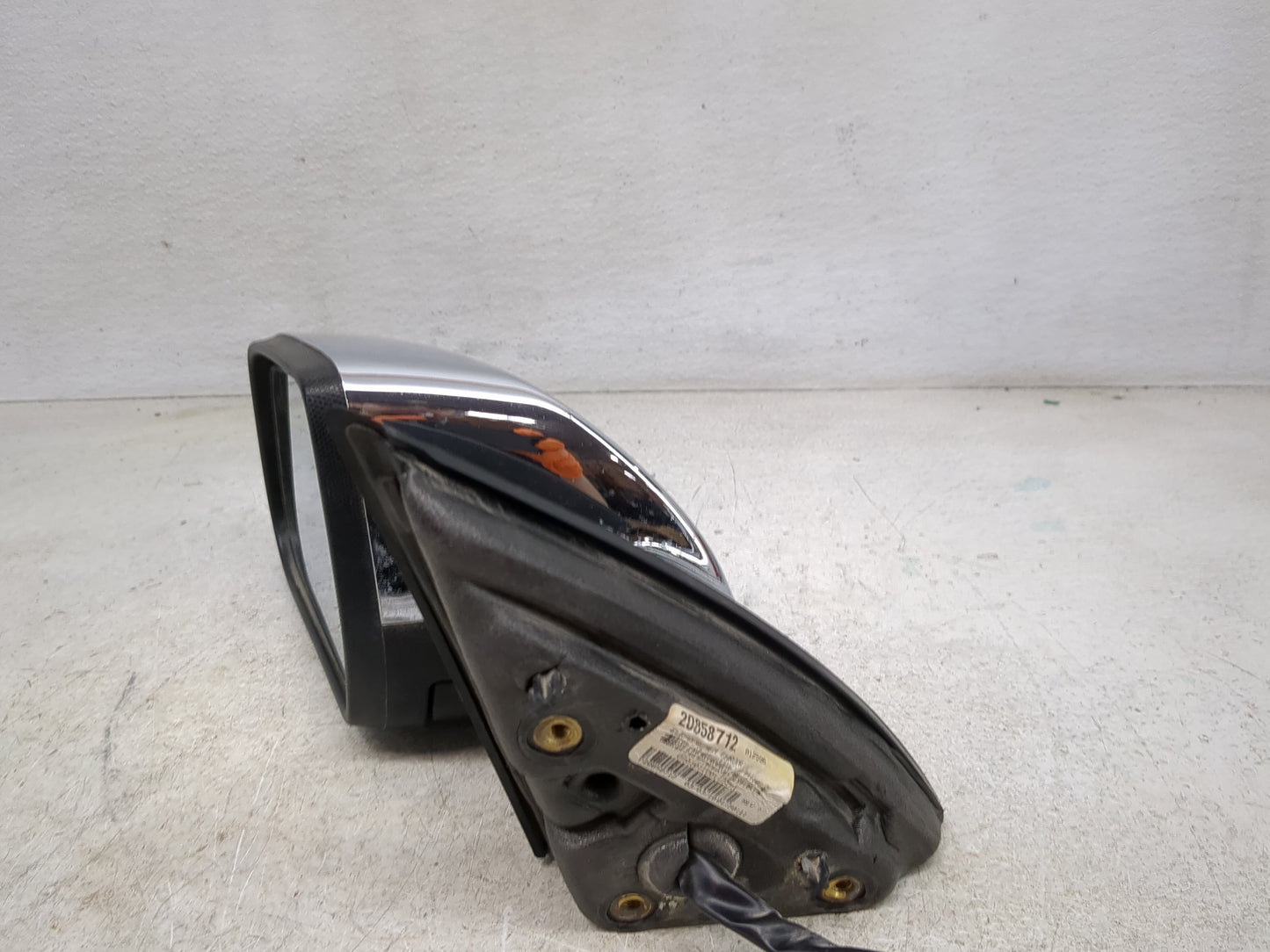 2010-2011 Chevrolet Equinox Driver Side View Mirror - Left Door Mirror OEM Used - Oemusedautoparts1.com