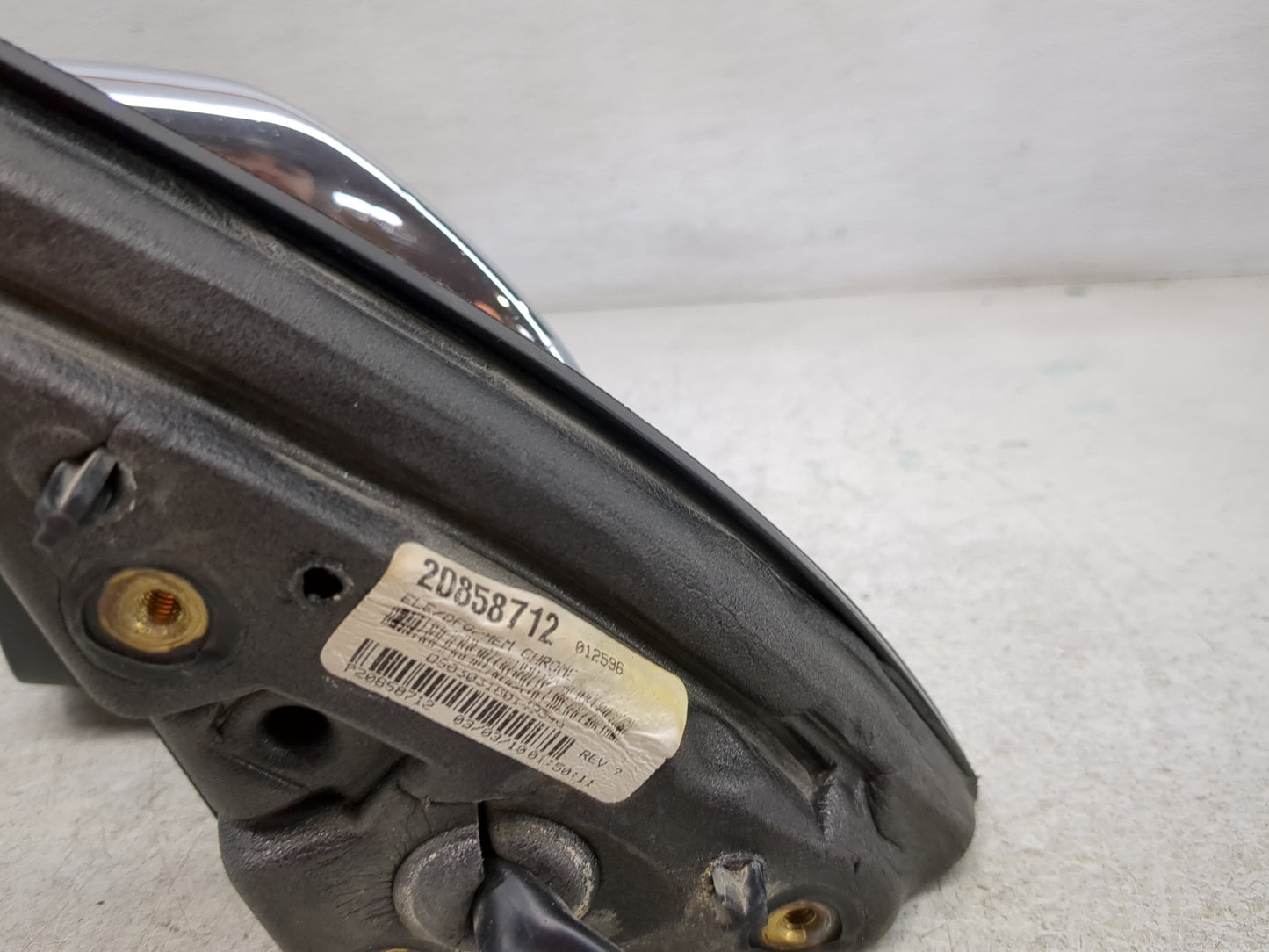 2010-2011 Chevrolet Equinox Driver Side View Mirror - Left Door Mirror OEM Used - Oemusedautoparts1.com
