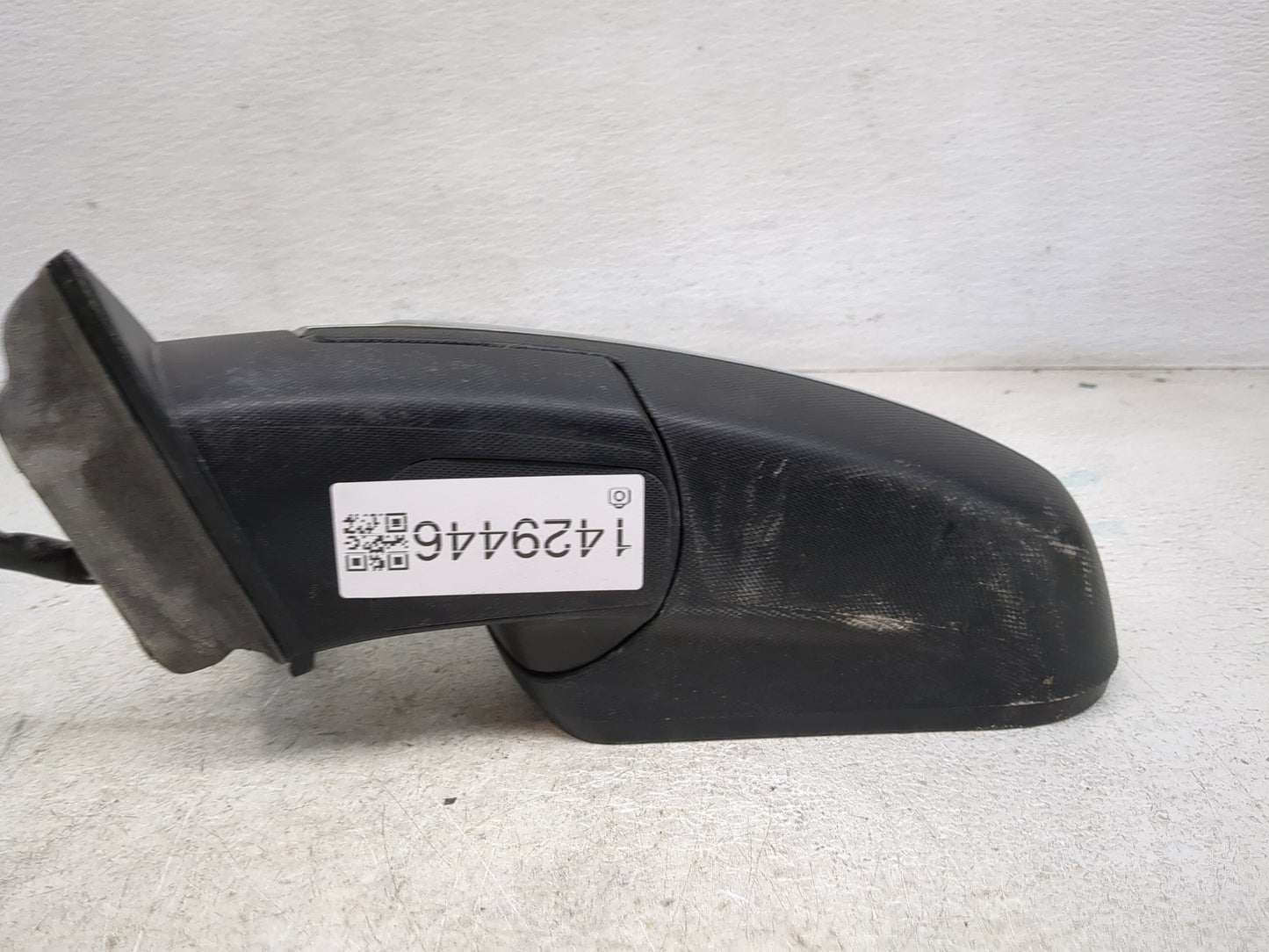 2010-2011 Chevrolet Equinox Driver Side View Mirror - Left Door Mirror OEM Used - Oemusedautoparts1.com