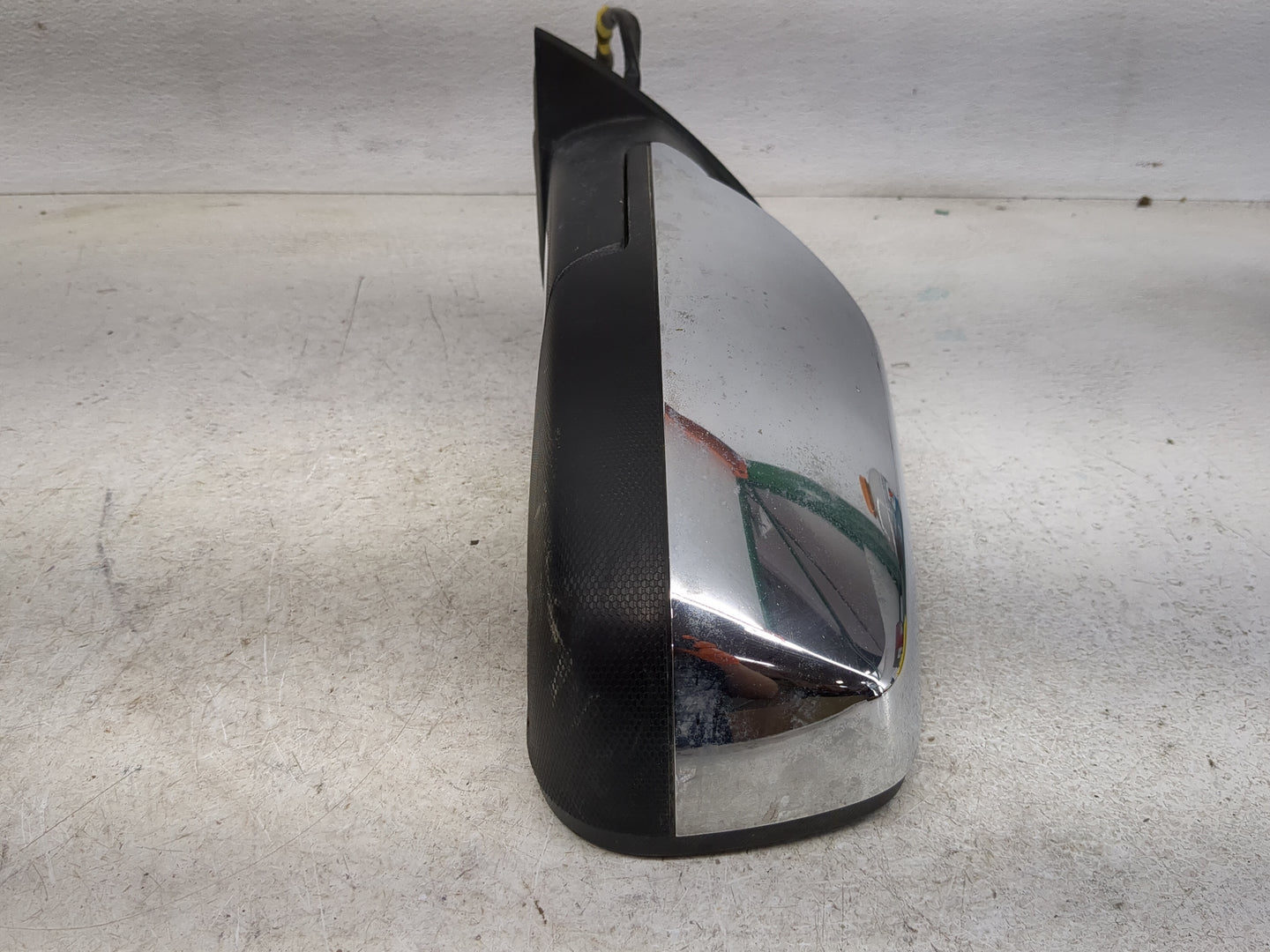 2010-2011 Chevrolet Equinox Driver Side View Mirror - Left Door Mirror OEM Used - Oemusedautoparts1.com