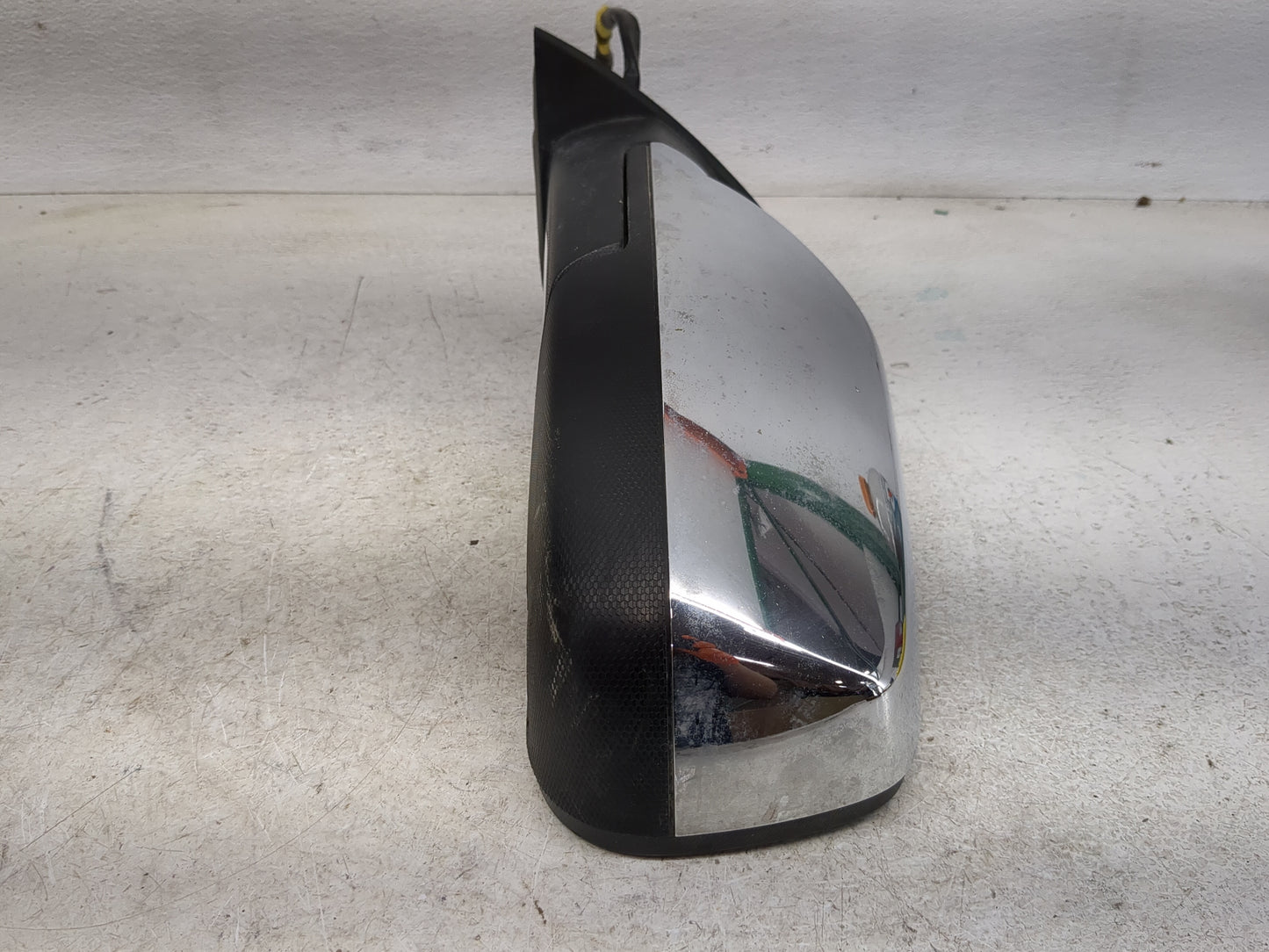 2010-2011 Chevrolet Equinox Driver Side View Mirror - Left Door Mirror OEM Used - Oemusedautoparts1.com