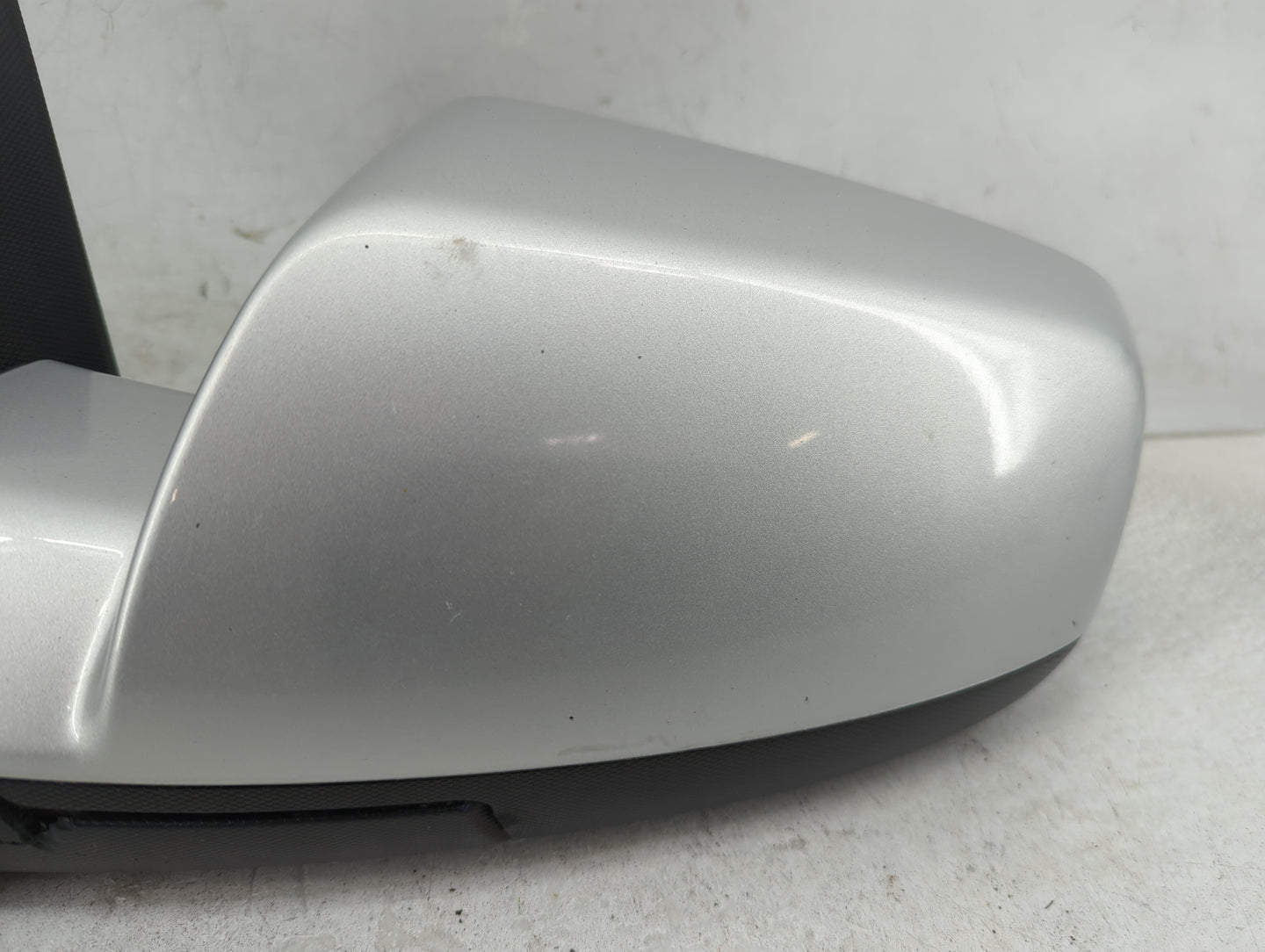 2010-2011 Chevrolet Equinox Driver Side View Mirror - Left Door Mirror OEM Used - Oemusedautoparts1.com