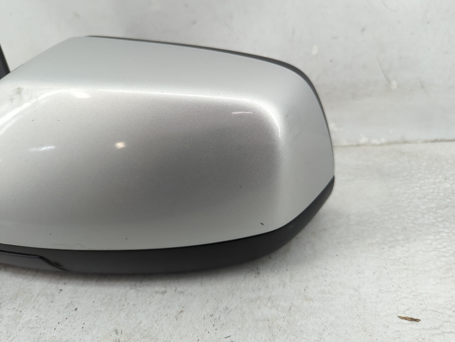2010-2011 Chevrolet Equinox Driver Side View Mirror - Left Door Mirror OEM Used - Oemusedautoparts1.com