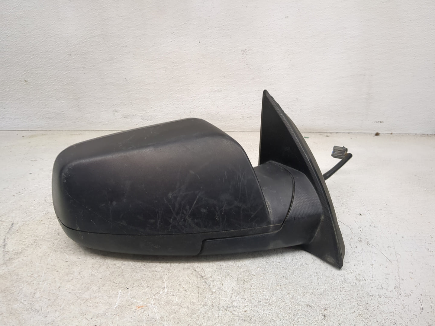 2010-2011 Chevrolet Equinox Passenger Side View Mirror - Right Door Mirror OEM Used - Oemusedautoparts1.com