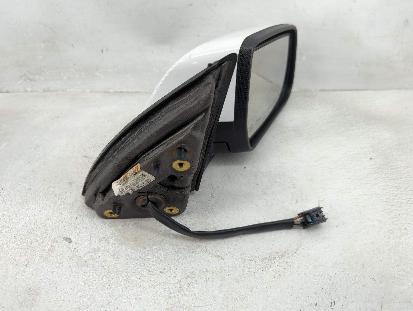 2010-2011 Chevrolet Equinox Passenger Side View Mirror - Right Door Mirror OEM Used - Oemusedautoparts1.com