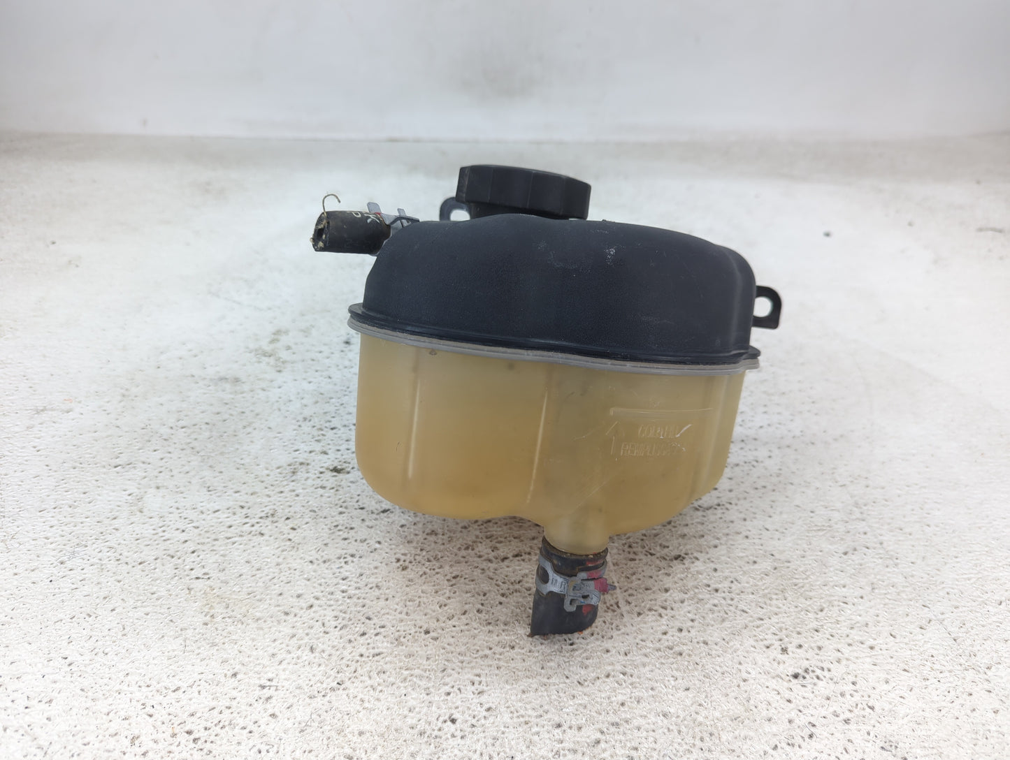2010 Chevrolet Equinox Radiator Coolant Overflow Expansion Tank Bottle 1432006 - Oemusedautoparts1.com