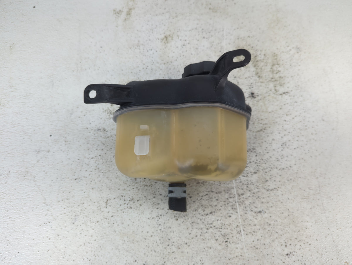 2010 Chevrolet Equinox Radiator Coolant Overflow Expansion Tank Bottle 1432398 - Oemusedautoparts1.com
