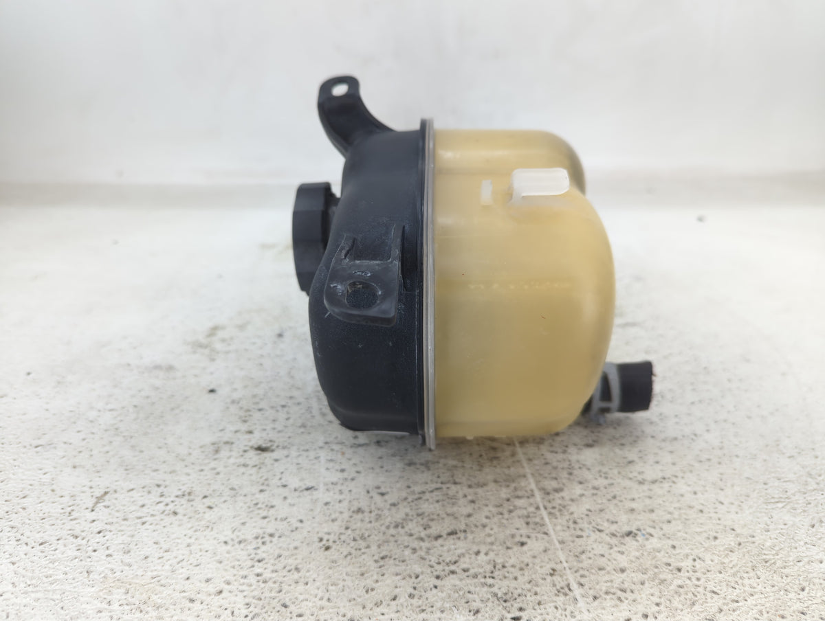 2010 Chevrolet Equinox Radiator Coolant Overflow Expansion Tank Bottle 1432398 - Oemusedautoparts1.com