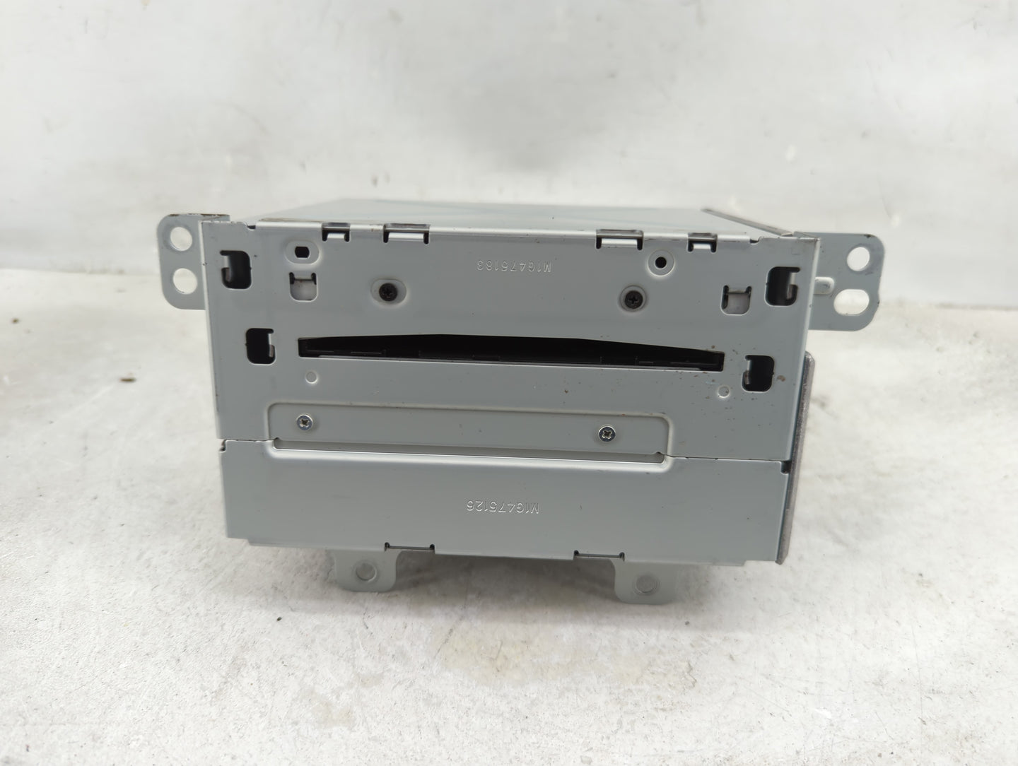 2010 Chevrolet Equinox Radio AM FM Cd Player Receiver Replacement P/N:20907419 CQ-FG5960YC Fits Fits 2011 OEM Used Auto Part