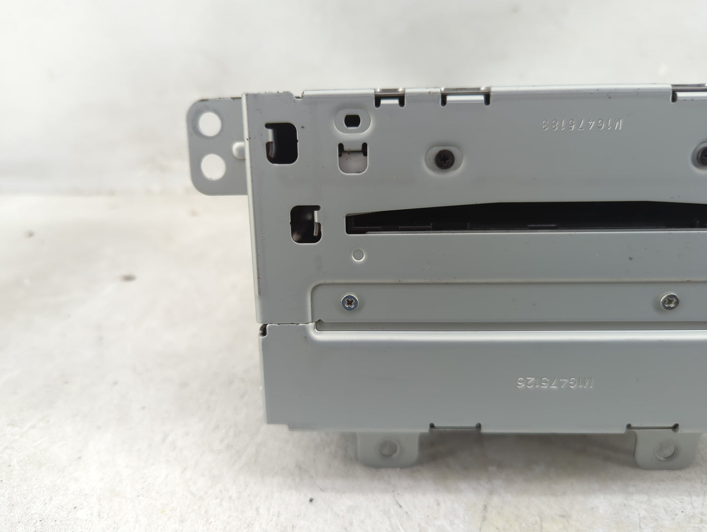 2010 Chevrolet Equinox Radio AM FM Cd Player Receiver Replacement P/N:20907419 CQ-FG5960YC Fits Fits 2011 OEM Used Auto Part
