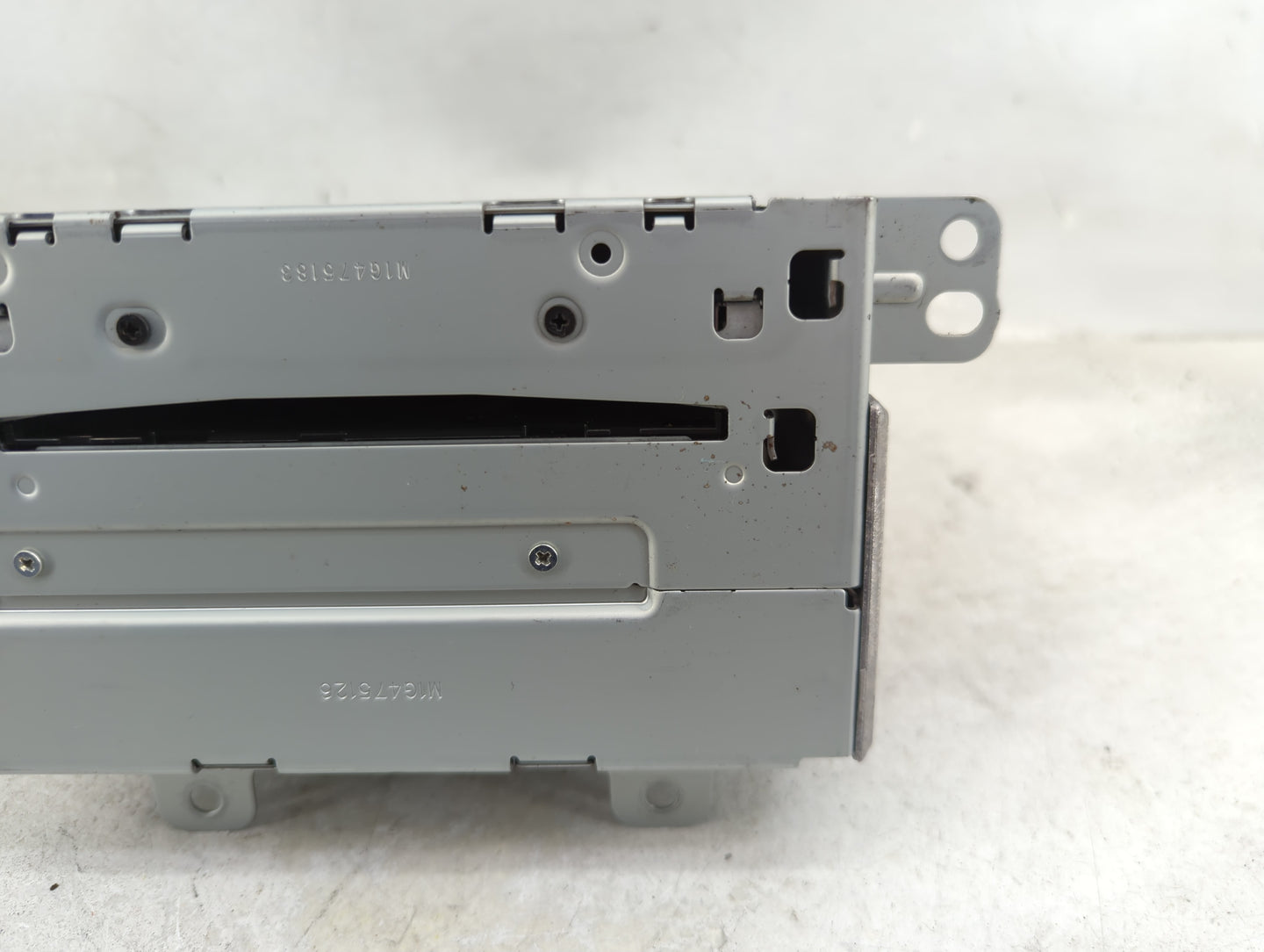 2010 Chevrolet Equinox Radio AM FM Cd Player Receiver Replacement P/N:20907419 CQ-FG5960YC Fits Fits 2011 OEM Used Auto Part
