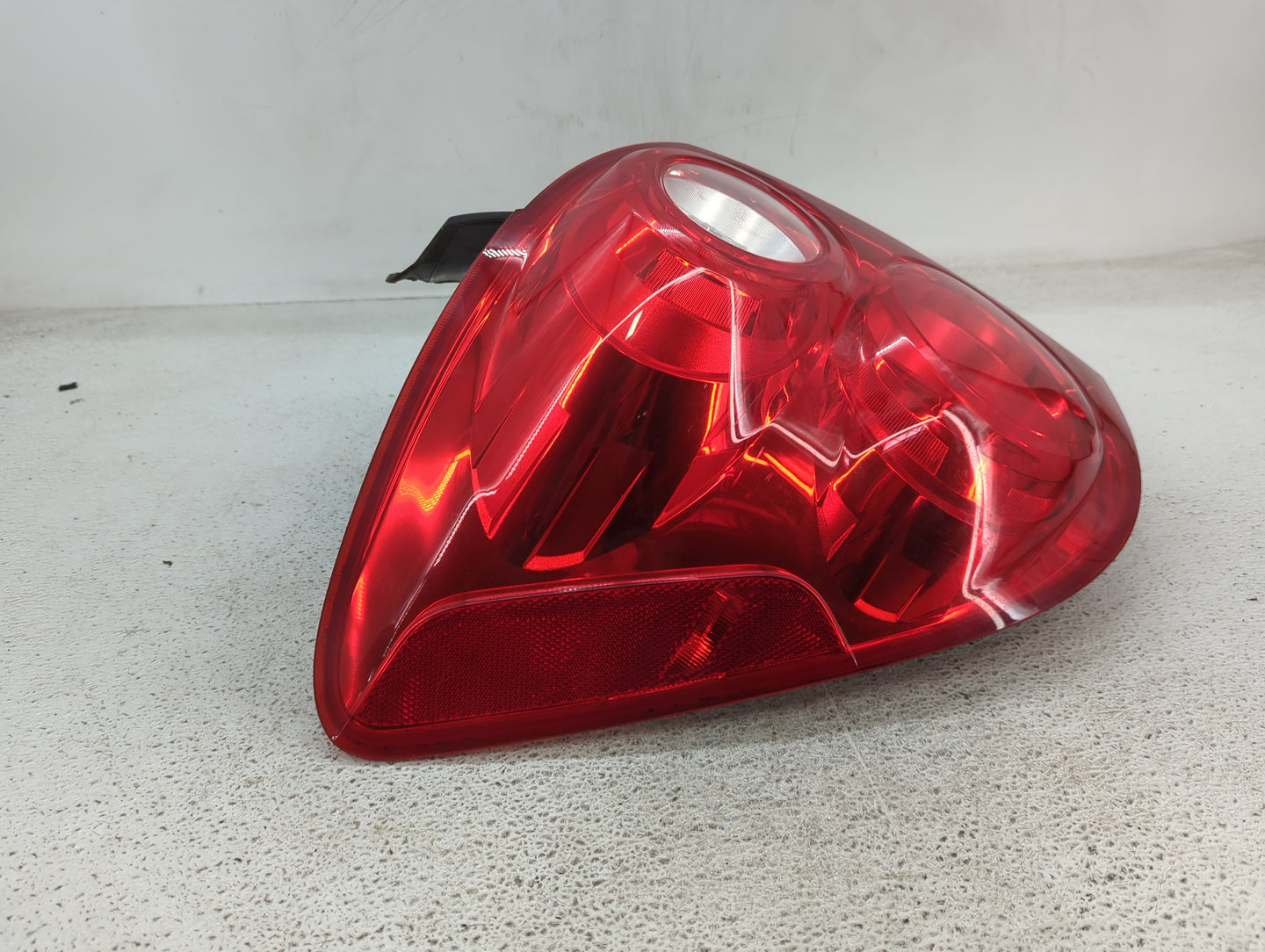 2010-2015 Chevrolet Equinox Tail Light Assembly Driver Left OEM Fits Fits 2010 2011 2012 2013 2014 2015 OEM Used Auto Parts 
