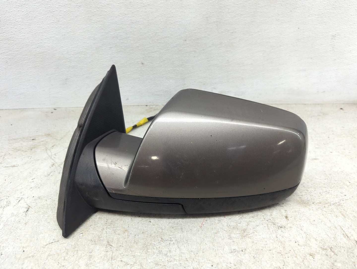 2010-2011 Chevrolet Equinox Driver Side View Mirror - Left Door Mirror OEM Used - Oemusedautoparts1.com