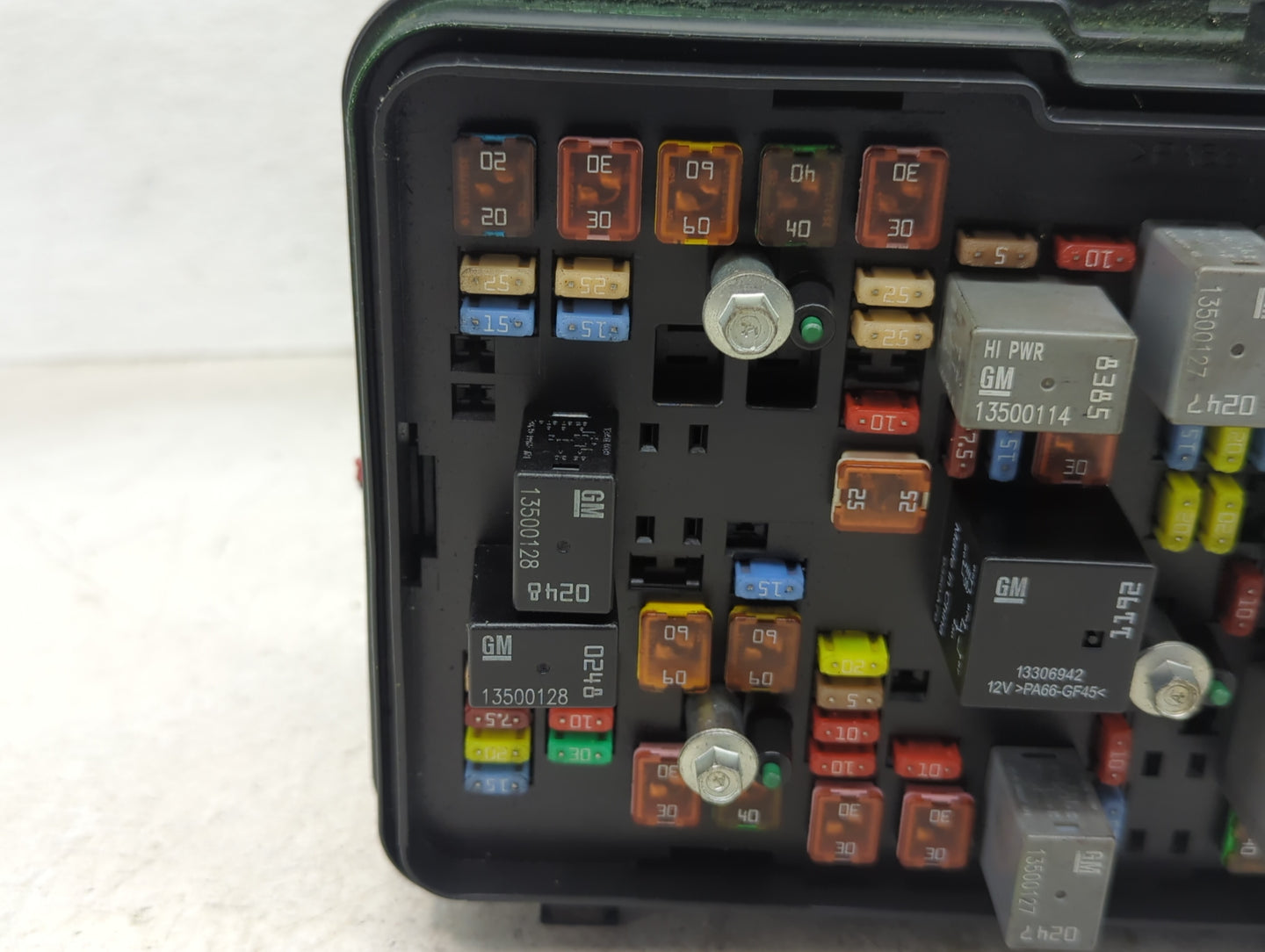2010 Chevrolet Equinox Fusebox Fuse Box Panel Relay Module P/N:20848337 Fits OEM Used Auto Parts - Oemusedautoparts1.com