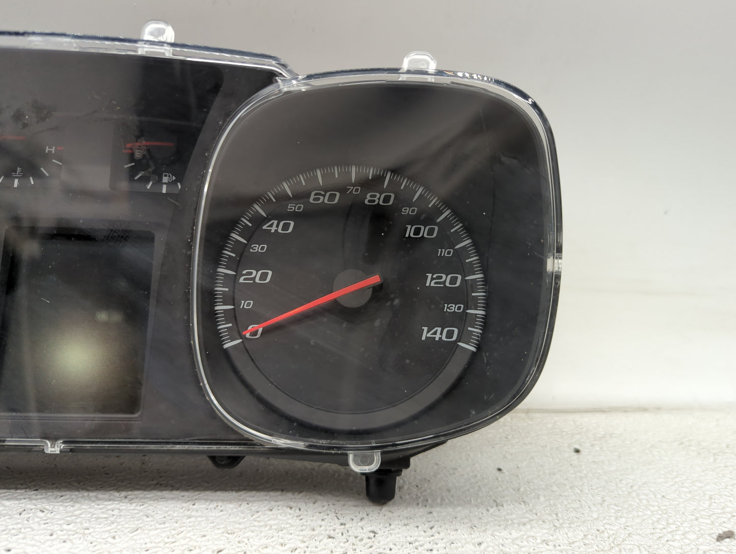 2010 Chevrolet Equinox Instrument Cluster Speedometer Gauges P/N:20919738 Miles: Fits OEM Used Auto Parts - Oemusedautoparts