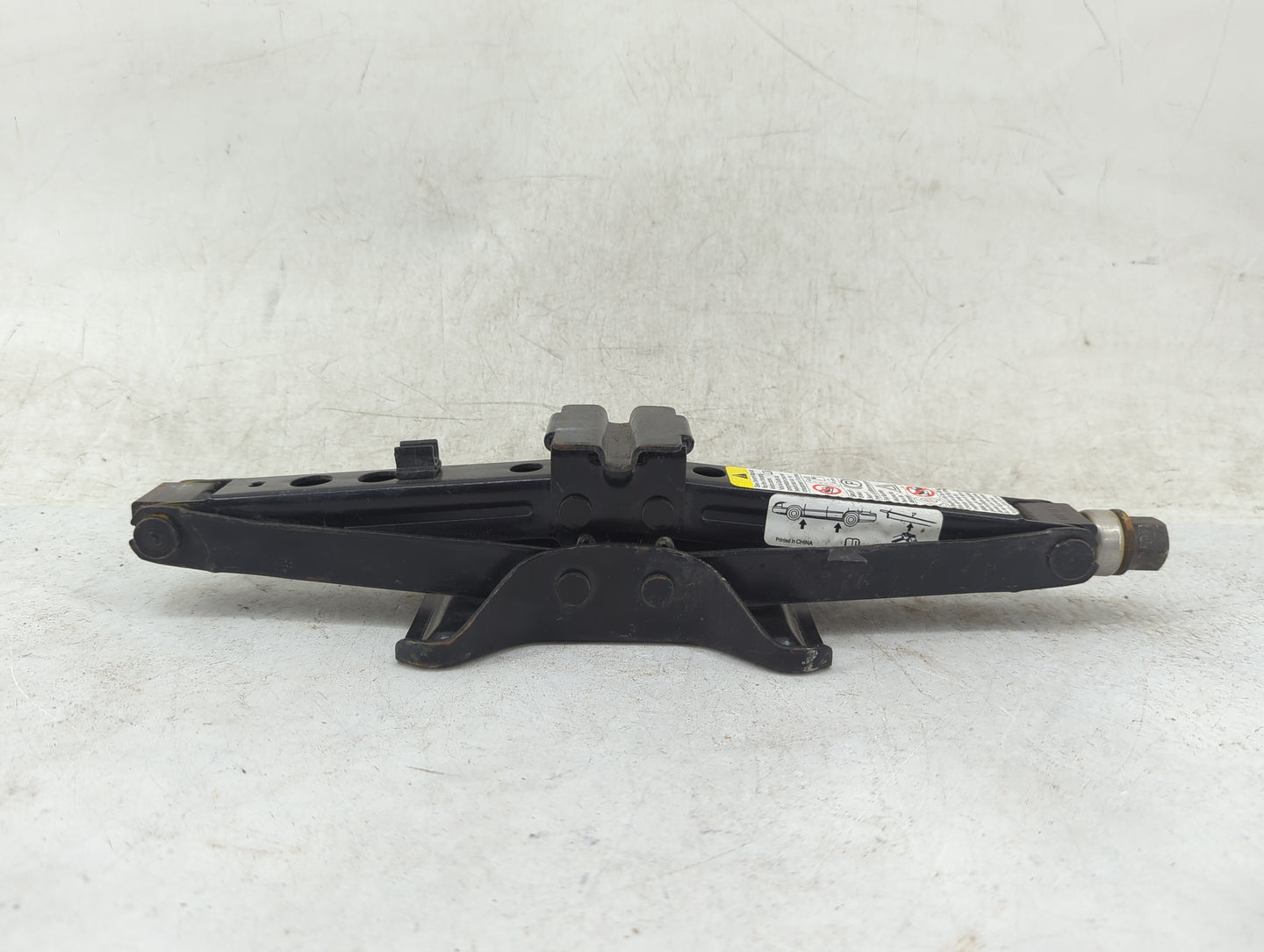 2010 Chevrolet Equinox Spare Scissor Car Jack Black 1460152 - Oemusedautoparts1.com