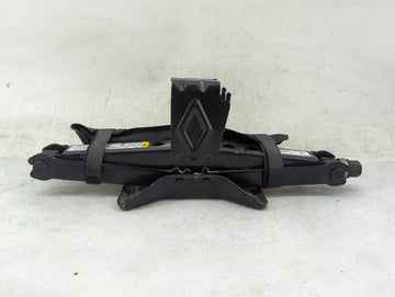 2010 Chevrolet Equinox Spare Scissor Car Jack 1460227 - Oemusedautoparts1.com