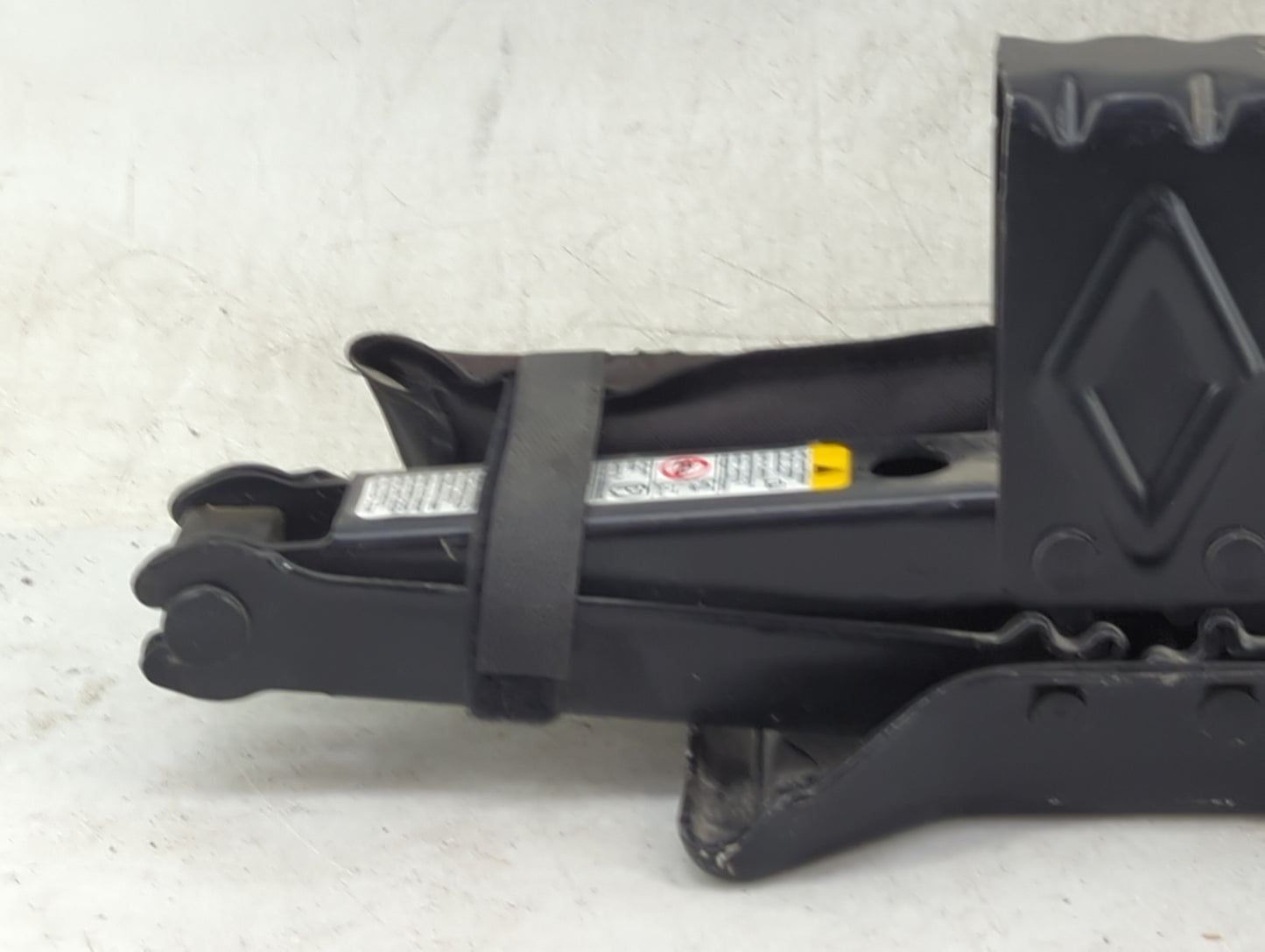 2010 Chevrolet Equinox Spare Scissor Car Jack 1460227 - Oemusedautoparts1.com