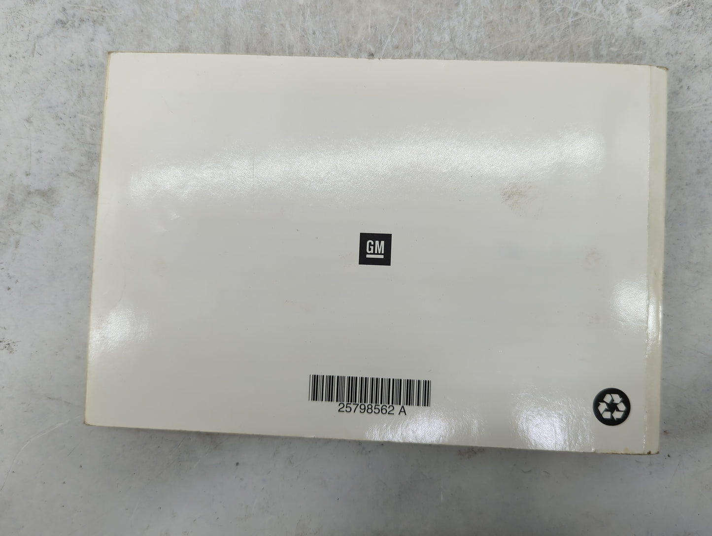 2010 Chevrolet Equinox Owners Manual Book Guide P/N:25798562 OEM Used Auto Parts - Oemusedautoparts1.com