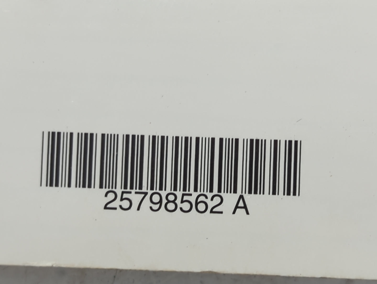 2010 Chevrolet Equinox Owners Manual Book Guide P/N:25798562 OEM Used Auto Parts - Oemusedautoparts1.com