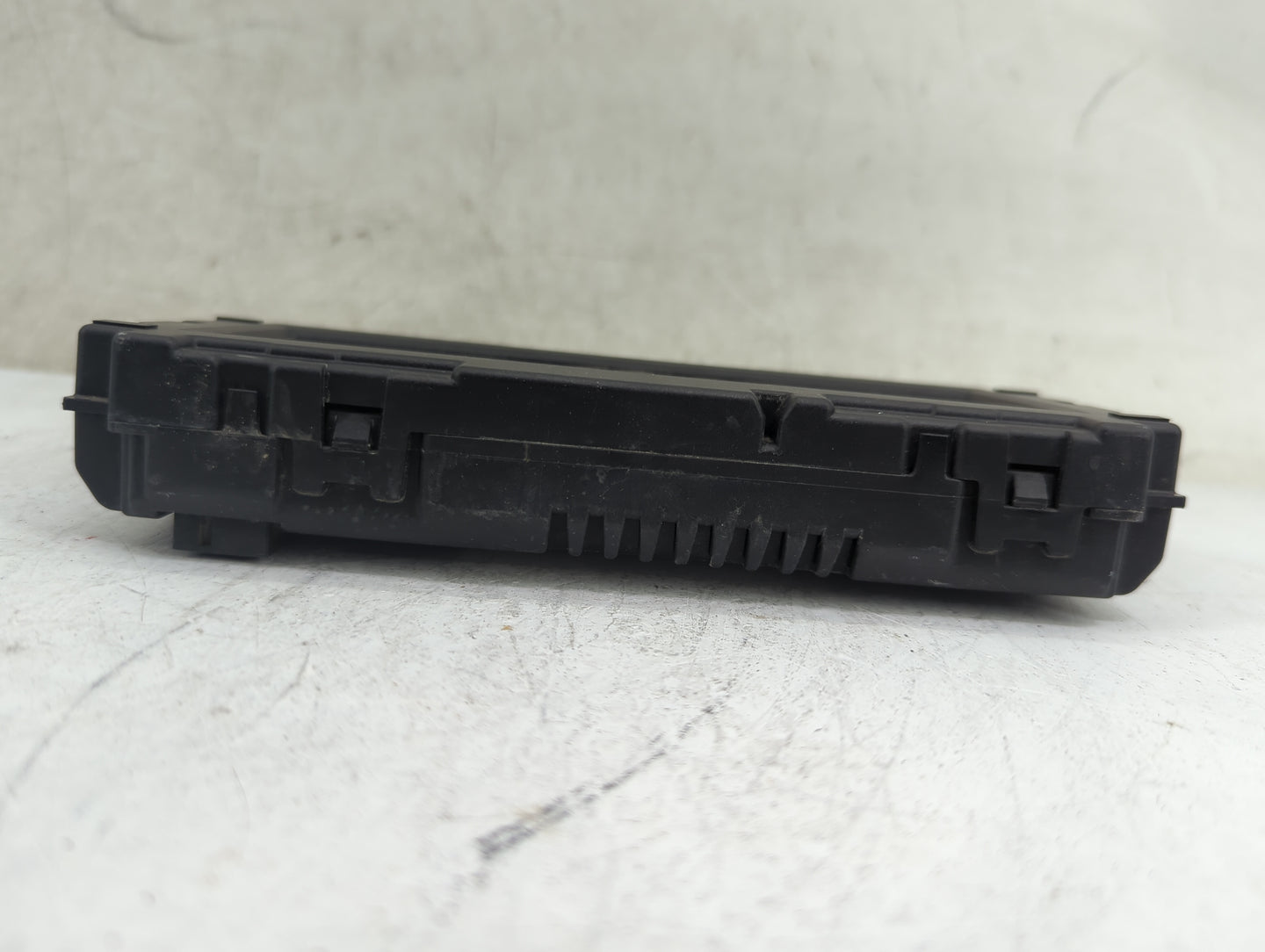 2010-2011 Chevrolet Equinox Radio AM FM Cd Player Receiver Replacement P/N:95952766G Fits Fits 2010 2011 OEM Used Auto Parts