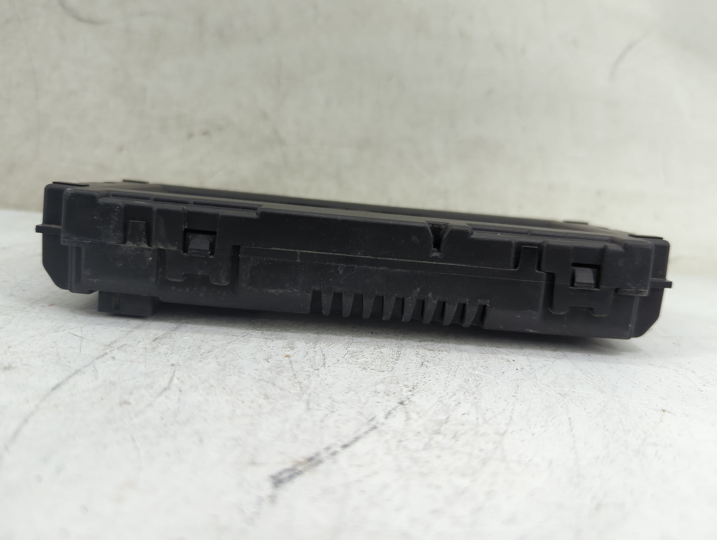 2010-2011 Chevrolet Equinox Radio AM FM Cd Player Receiver Replacement P/N:95952766G Fits Fits 2010 2011 OEM Used Auto Parts