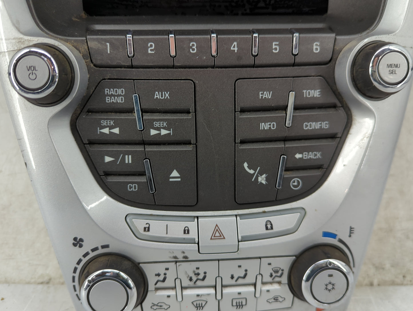 2010-2011 Chevrolet Equinox Radio Control Panel 1464367 - Oemusedautoparts1.com