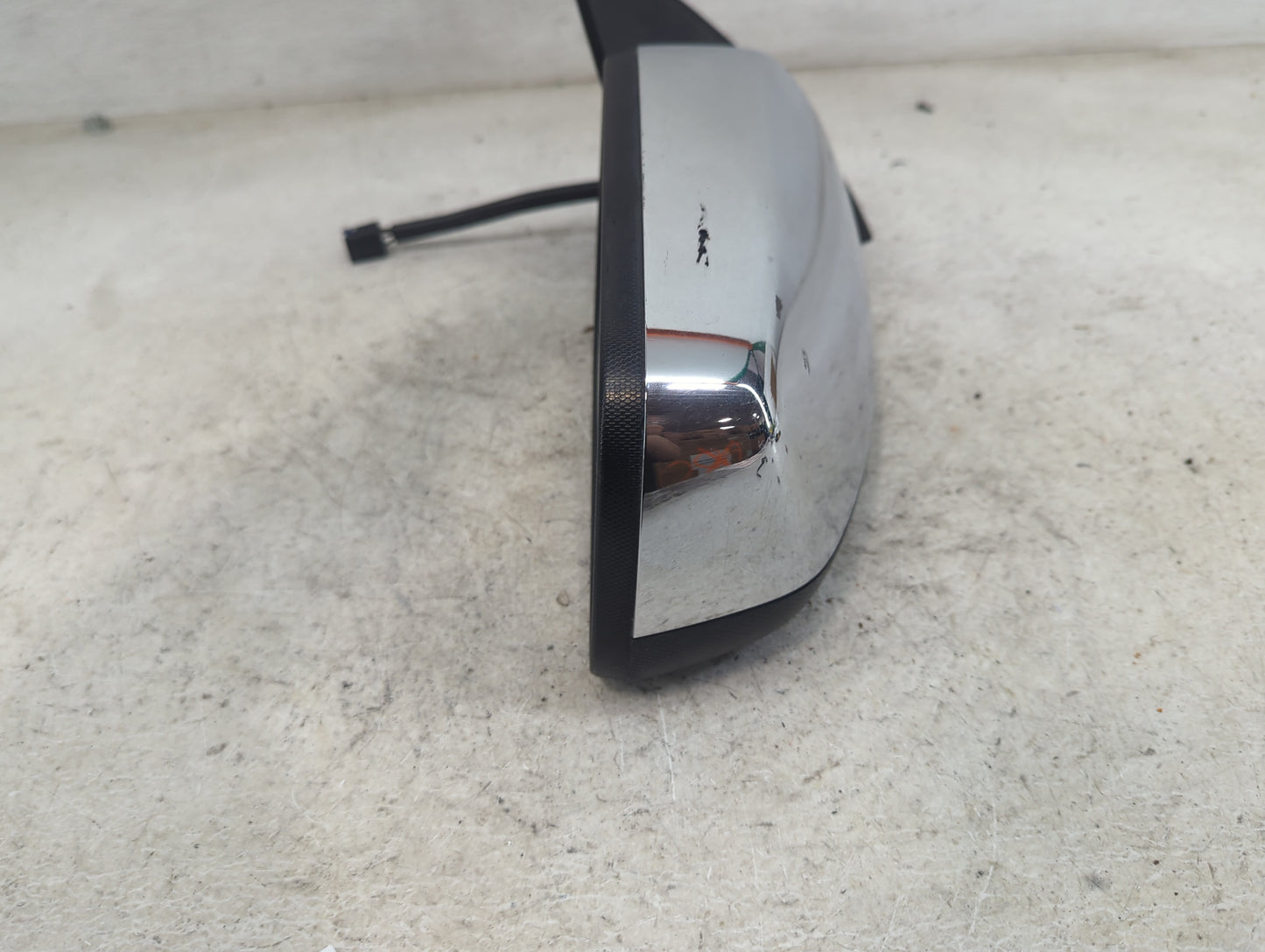 2010-2011 Chevrolet Equinox Passenger Side View Mirror - Right Door Mirror OEM Used - Oemusedautoparts1.com