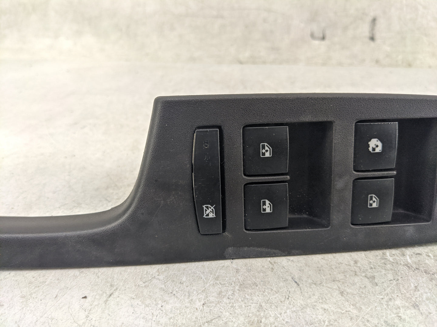 2010-2017 Chevrolet Equinox Master Power Window Switch Replacement Driver Side Left P/N:25946838 Fits OEM Used Auto Parts - 