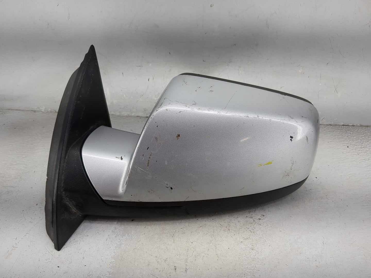 2010 Chevrolet Equinox Driver Side View Mirror - Left Door Mirror OEM Used - Oemusedautoparts1.com