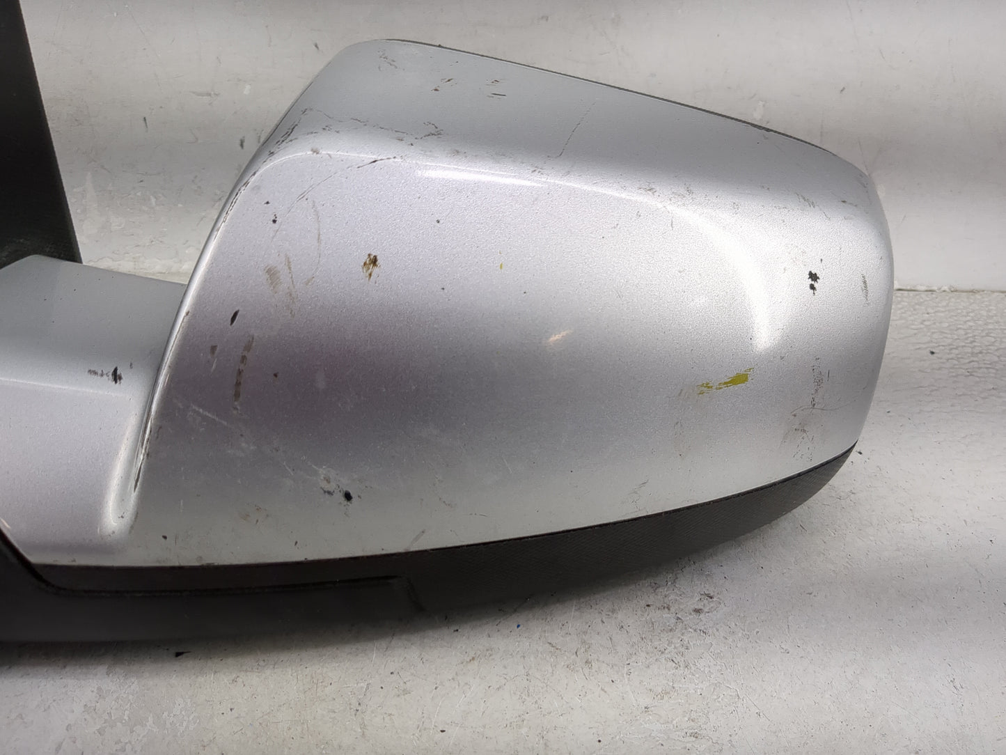 2010 Chevrolet Equinox Driver Side View Mirror - Left Door Mirror OEM Used - Oemusedautoparts1.com