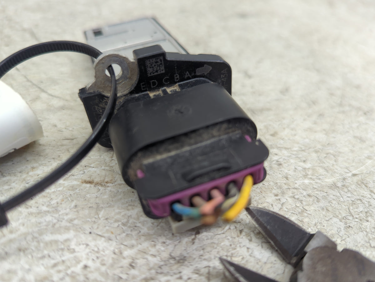 2010-2011 Chevrolet Equinox Mass Air Flow Meter Maf Sensor 1486465 - Oemusedautoparts1.com
