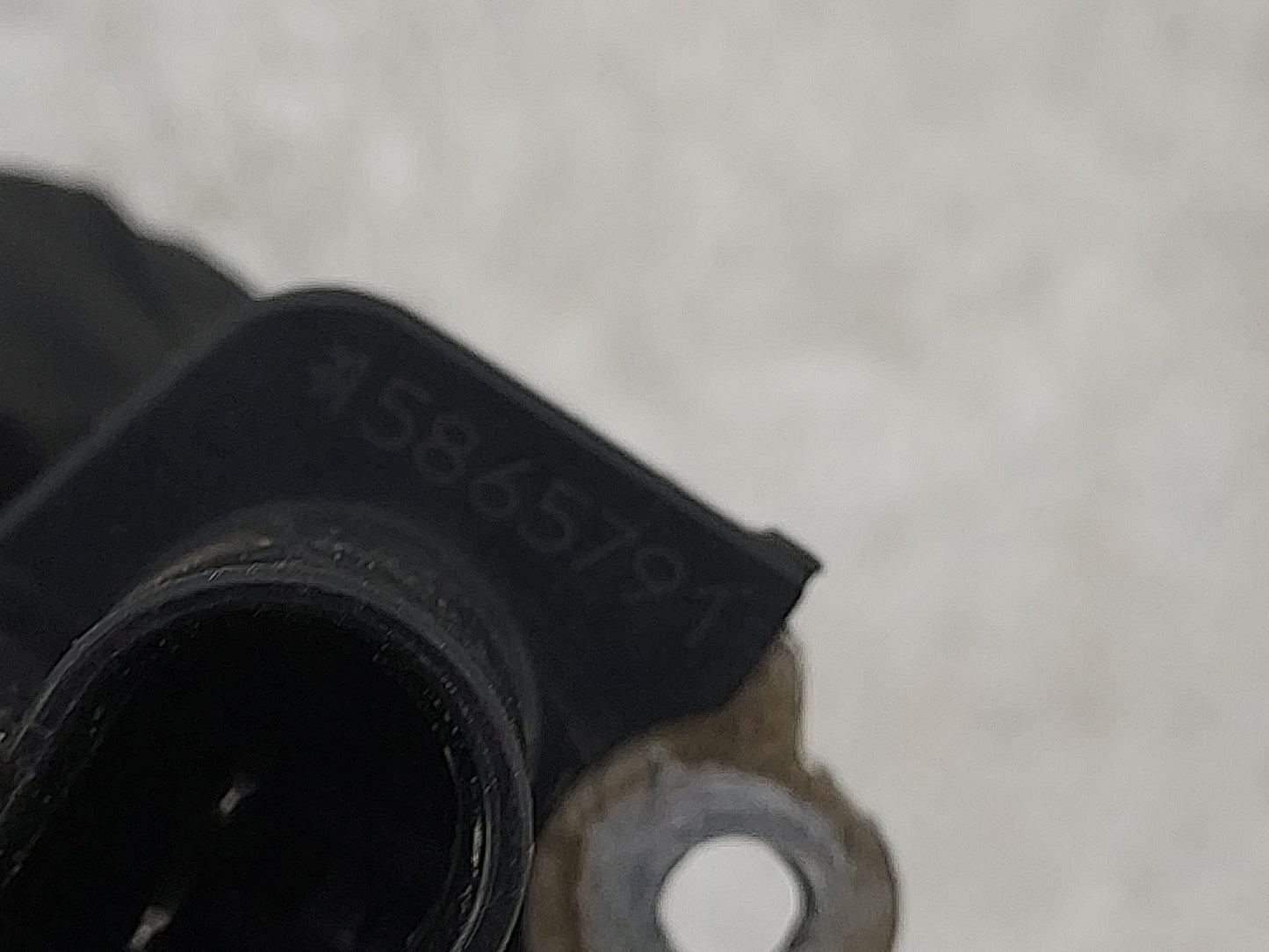 2010-2011 Chevrolet Equinox Mass Air Flow Meter Maf 1486589 - Oemusedautoparts1.com