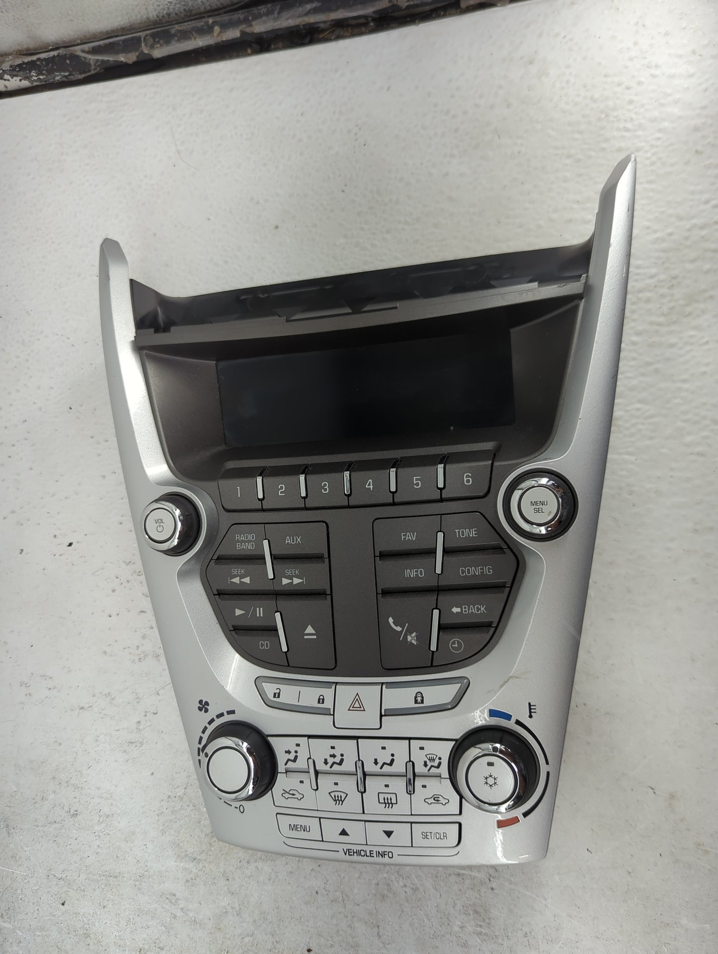 2010-2011 Chevrolet Equinox Radio Control Panel 1488878 - Oemusedautoparts1.com