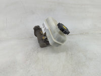 2010-2010 Chevrolet Equinox Brake Master Cylinder 1489096 - Oemusedautoparts1.com