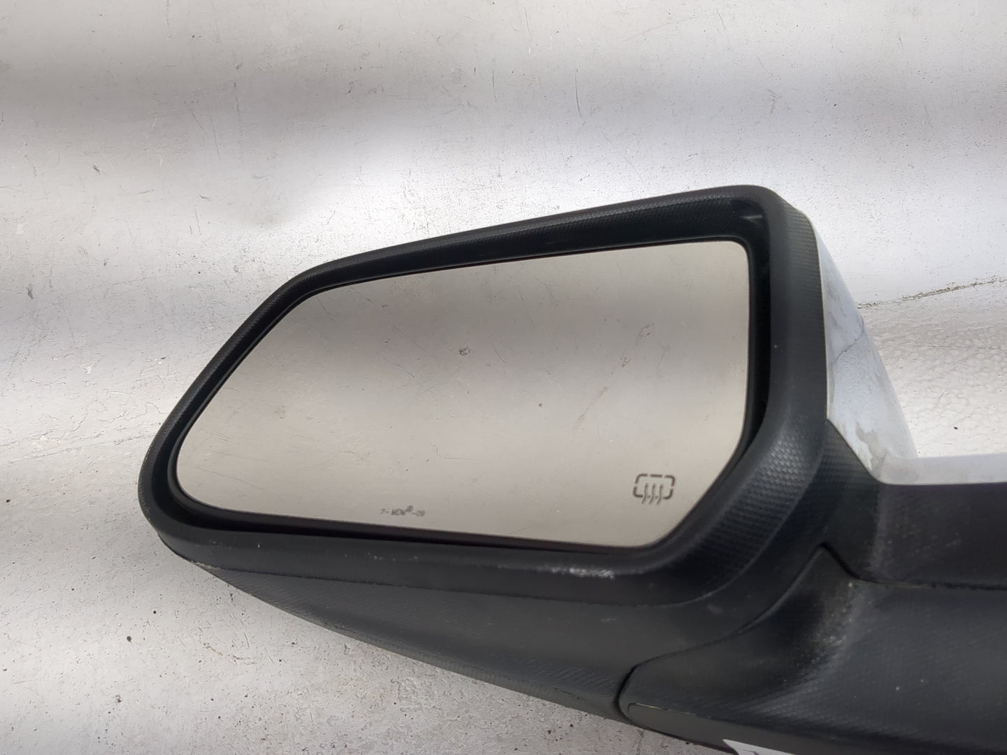 2010-2011 Chevrolet Equinox Driver Side View Mirror - Left Door Mirror OEM Used - Oemusedautoparts1.com