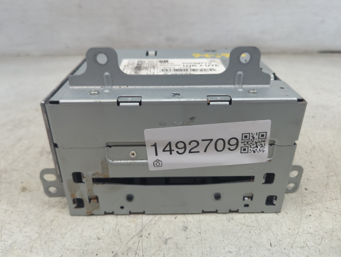 2010 Chevrolet Equinox Radio AM FM Cd Player Receiver Replacement P/N:20854719 Fits Fits 2011 OEM Used Auto Parts - Oemuseda