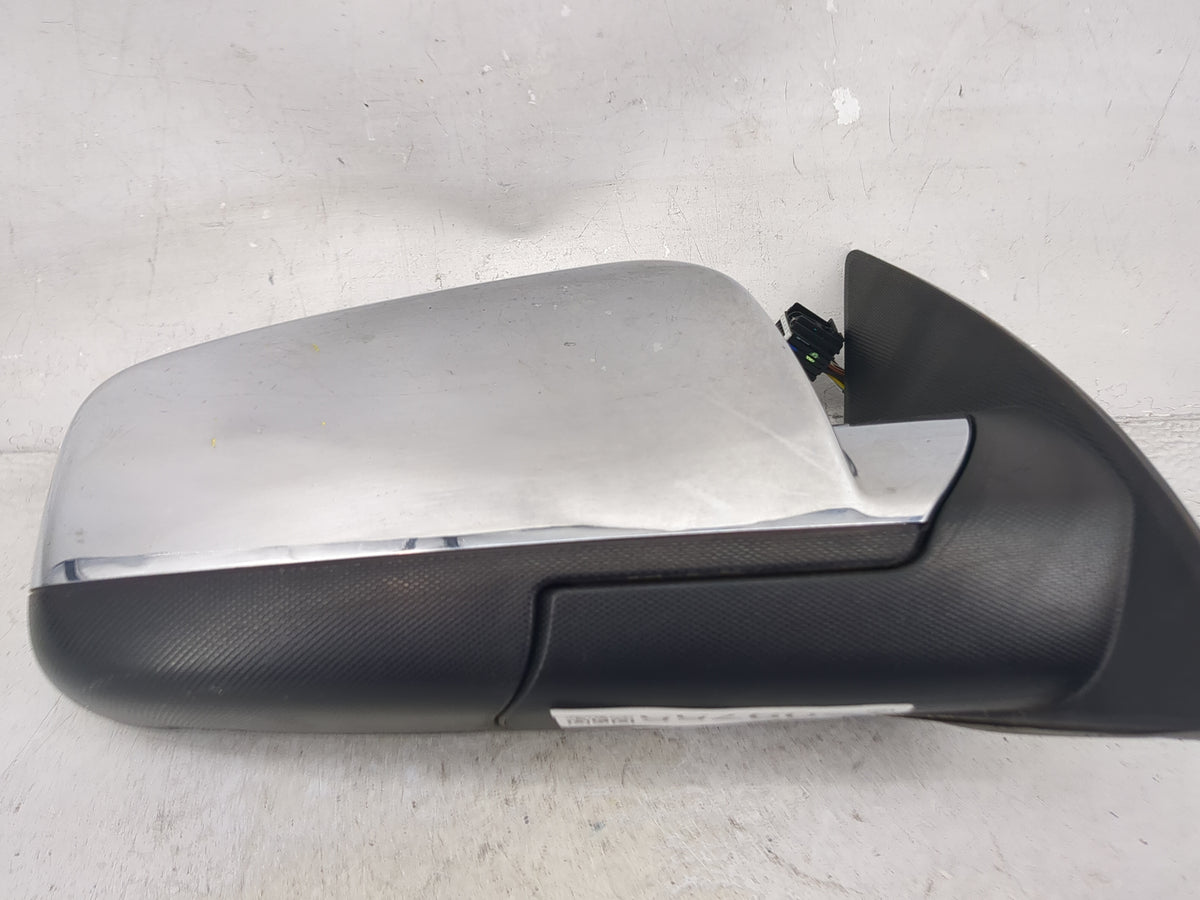 2010-2011 Chevrolet Equinox Passenger Side View Mirror - Right Door Mirror OEM Used - Oemusedautoparts1.com