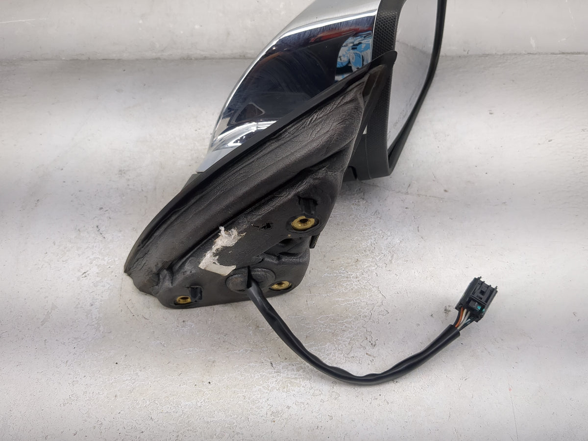 2010-2011 Chevrolet Equinox Passenger Side View Mirror - Right Door Mirror OEM Used - Oemusedautoparts1.com