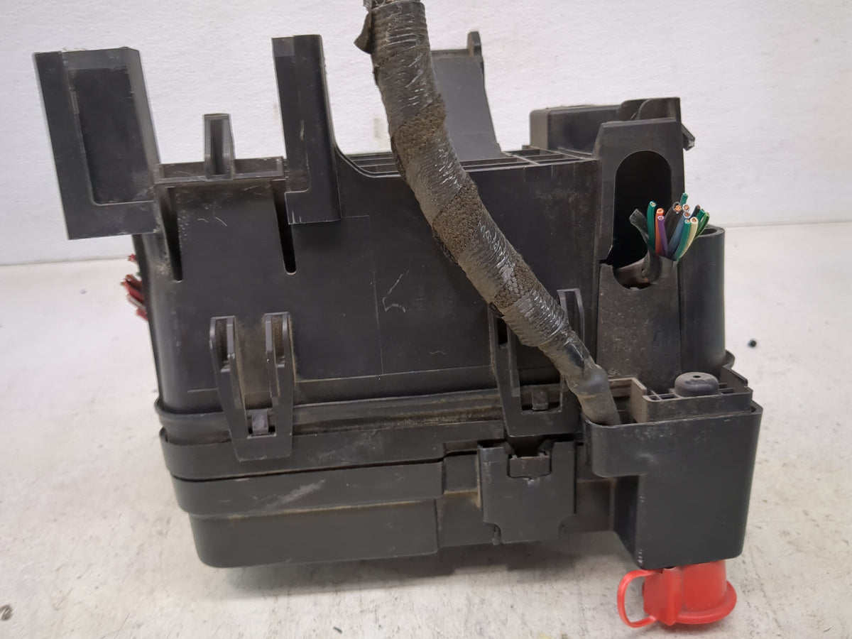 2010 Chevrolet Equinox Fusebox Fuse Box Panel Relay Module P/N:20848336 Fits OEM Used Auto Parts - Oemusedautoparts1.com