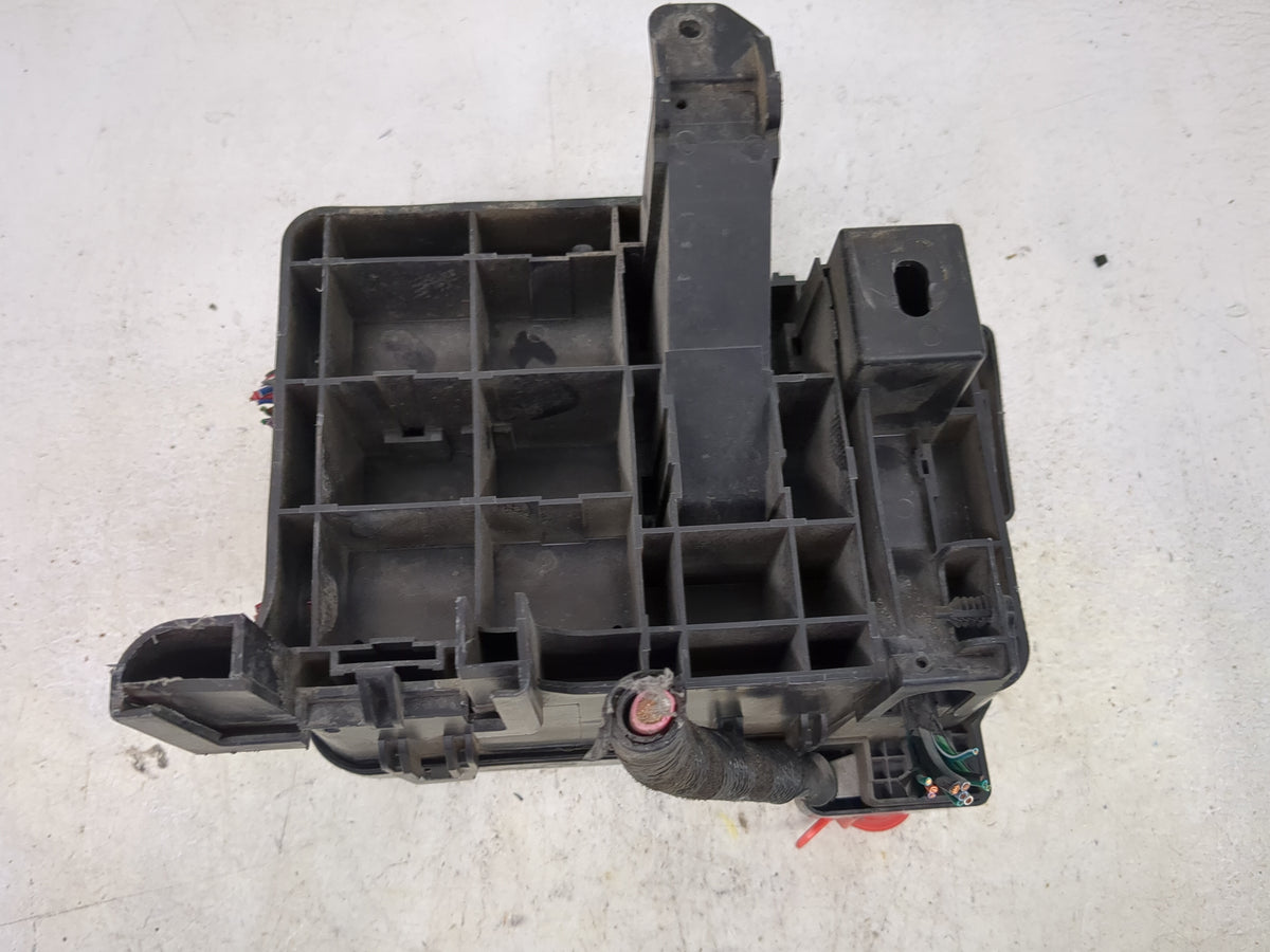 2010 Chevrolet Equinox Fusebox Fuse Box Panel Relay Module P/N:20848336 Fits OEM Used Auto Parts - Oemusedautoparts1.com