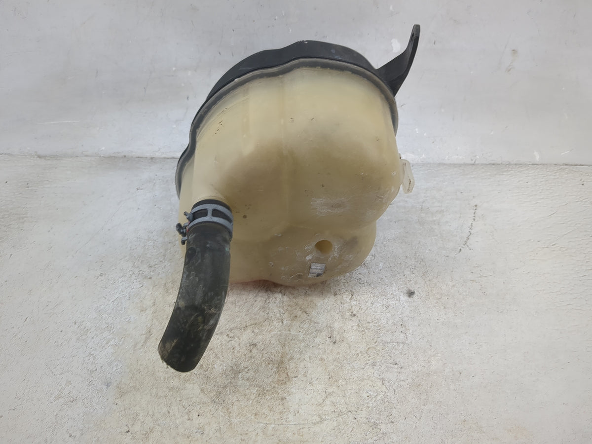 2010 Chevrolet Equinox Radiator Coolant Overflow Expansion Tank Bottle 1515575 - Oemusedautoparts1.com