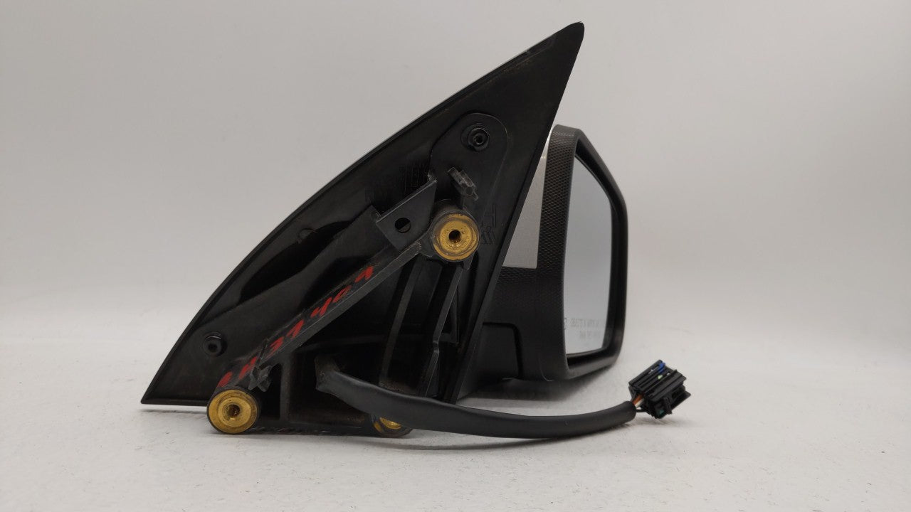 2010-2011 Chevrolet Equinox Passenger Side View Mirror - Right Door Mirror OEM Used - Oemusedautoparts1.com