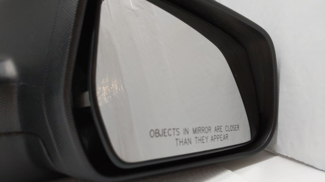 2010-2011 Chevrolet Equinox Passenger Side View Mirror - Right Door Mirror OEM Used - Oemusedautoparts1.com